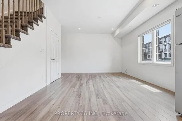 7 Forbes Ave, Toronto 5