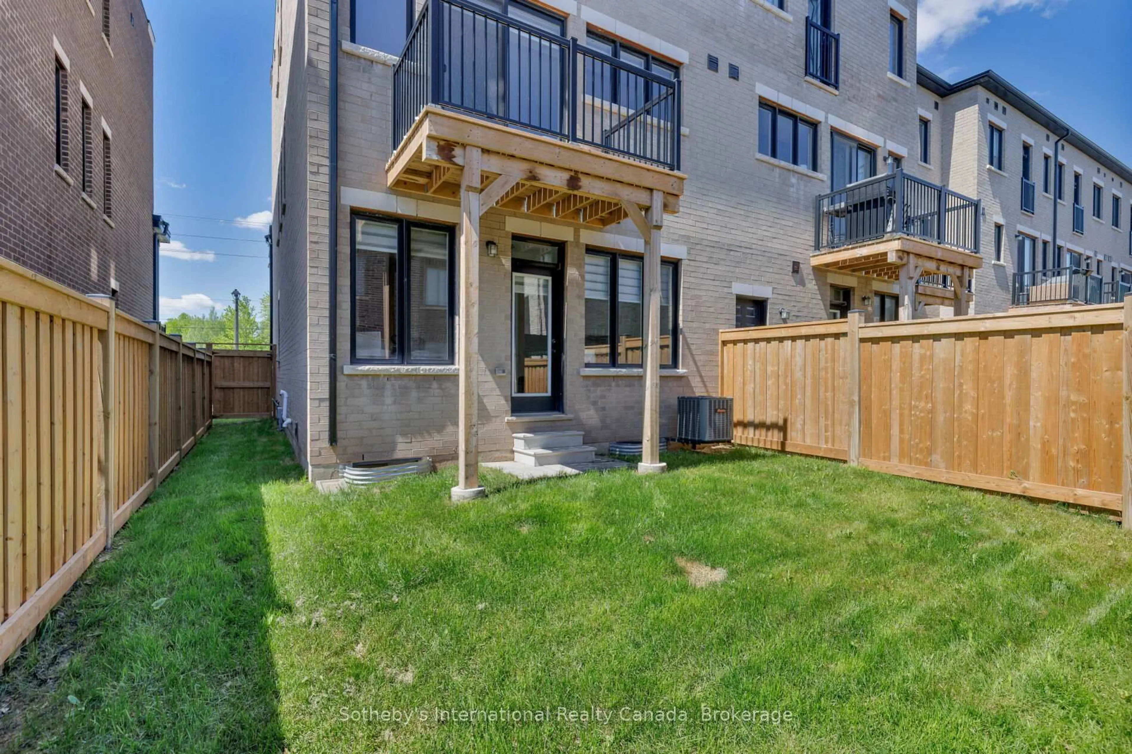 Patio, street for 1492 Yellow Rose Circ, Oakville Ontario L6M 4G3
