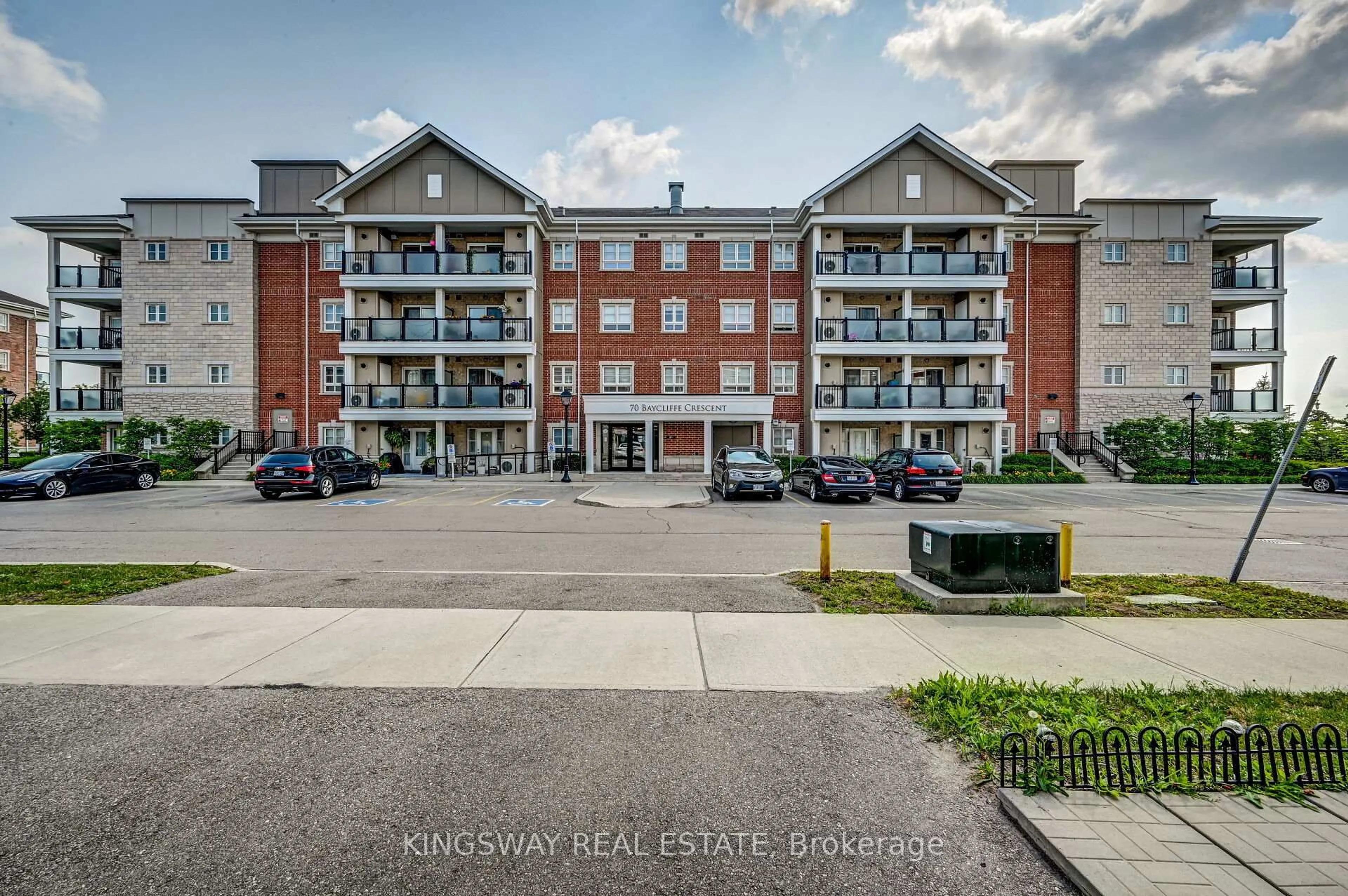 A pic from outside/outdoor area/front of a property/back of a property/a pic from drone, unknown for 70 BAYCLCIFFE Cres #303, Brampton Ontario L7A 3Z4