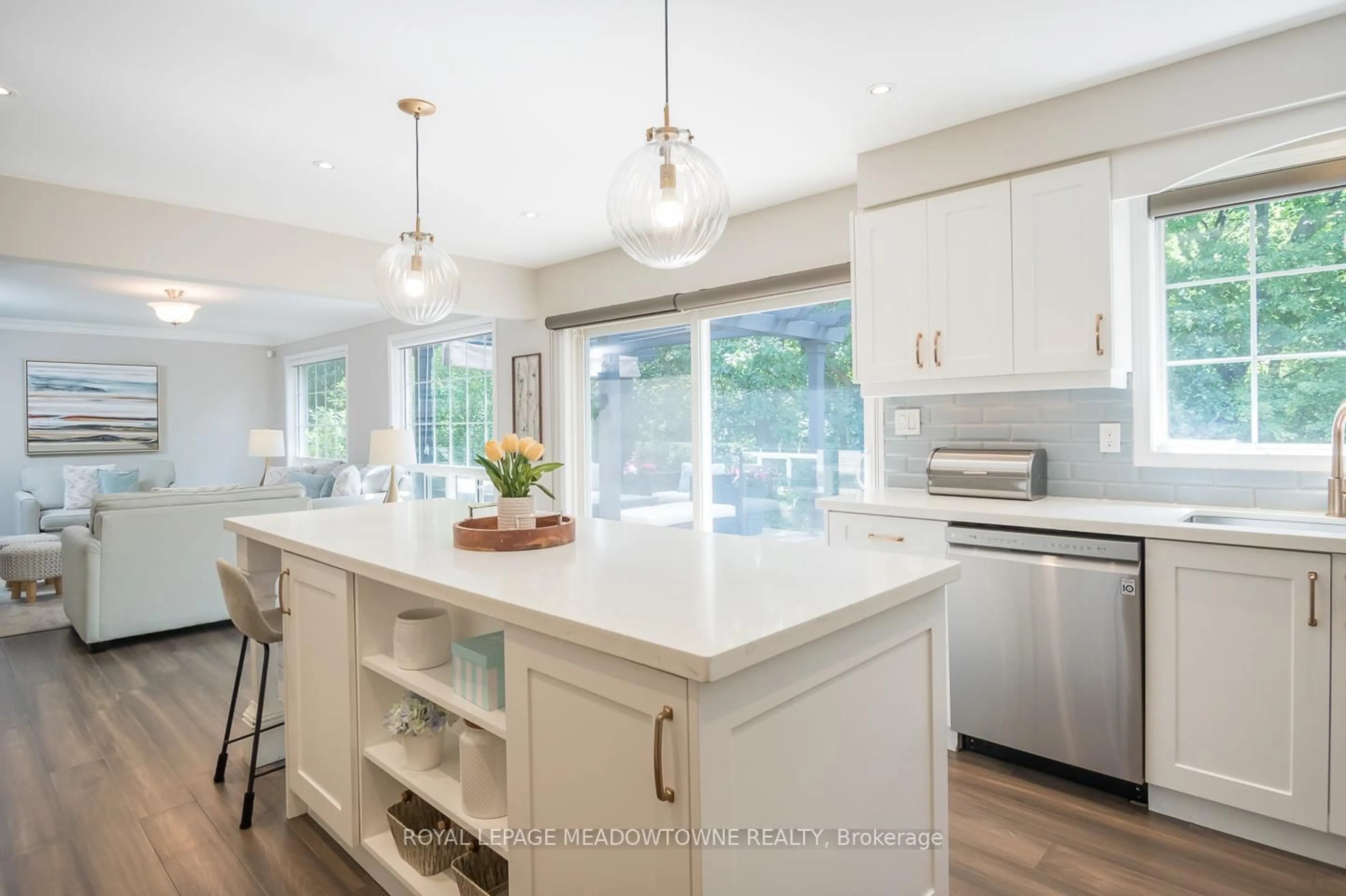 Open concept kitchen, ceramic/tile floor for 700 Marley Cres, Milton Ontario L9T 5M1