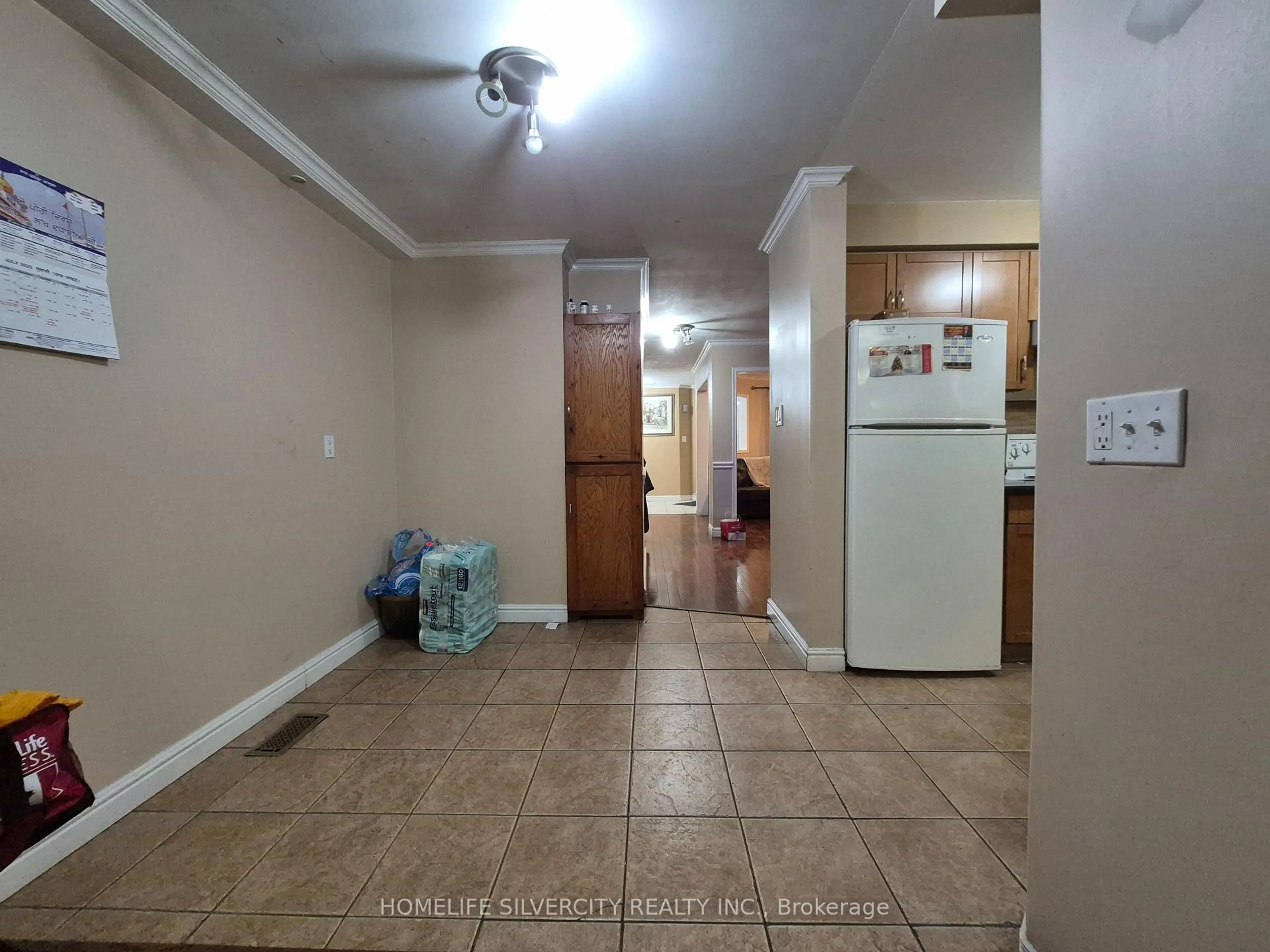 Unknown for 35 Alaskan Summit Crt, Brampton Ontario L6R 1P1