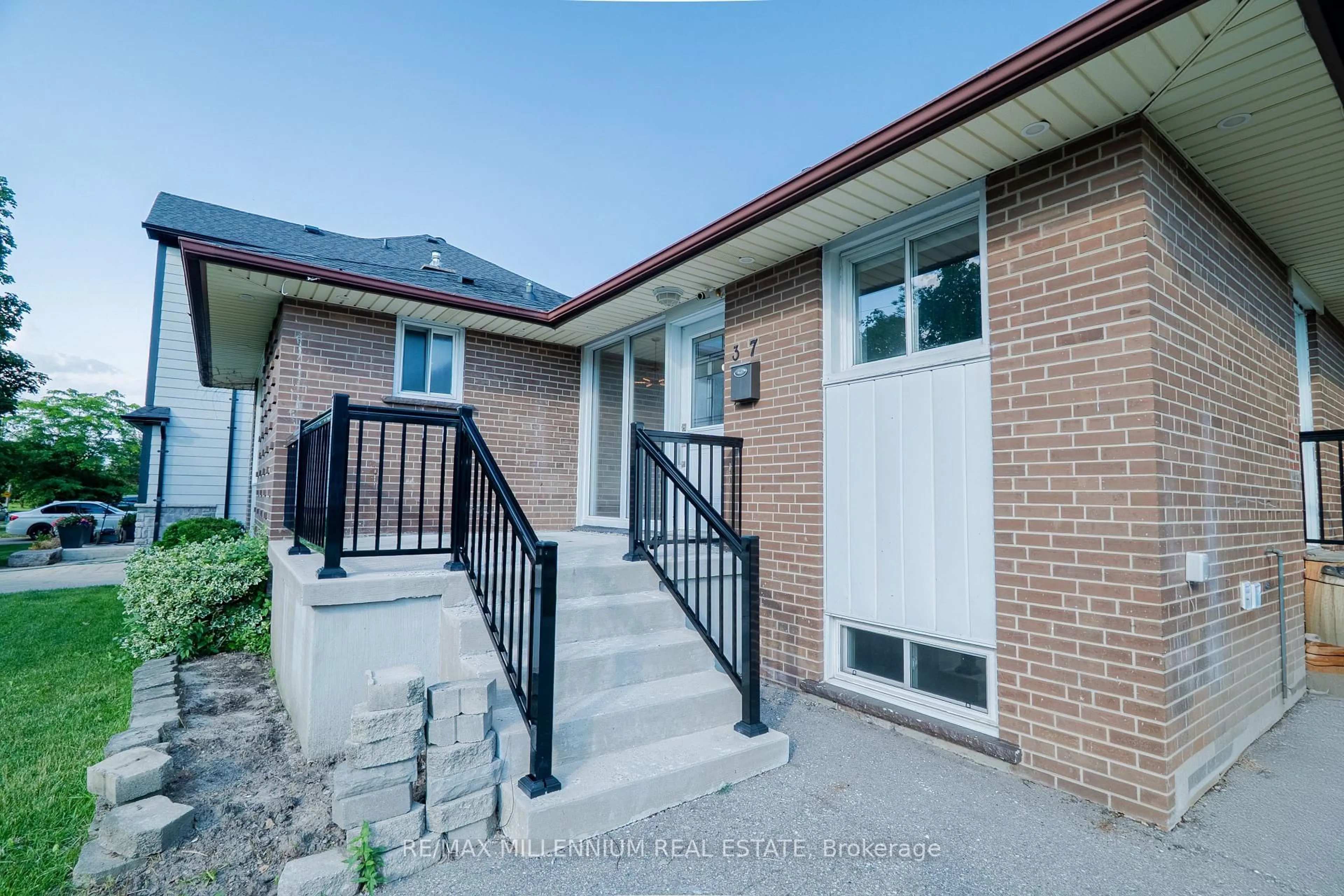 Home with brick exterior material, street for 37 Campbell Dr, Brampton Ontario L6X 2H8