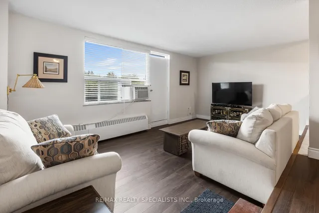 49 Queen St #301, Mississauga 4