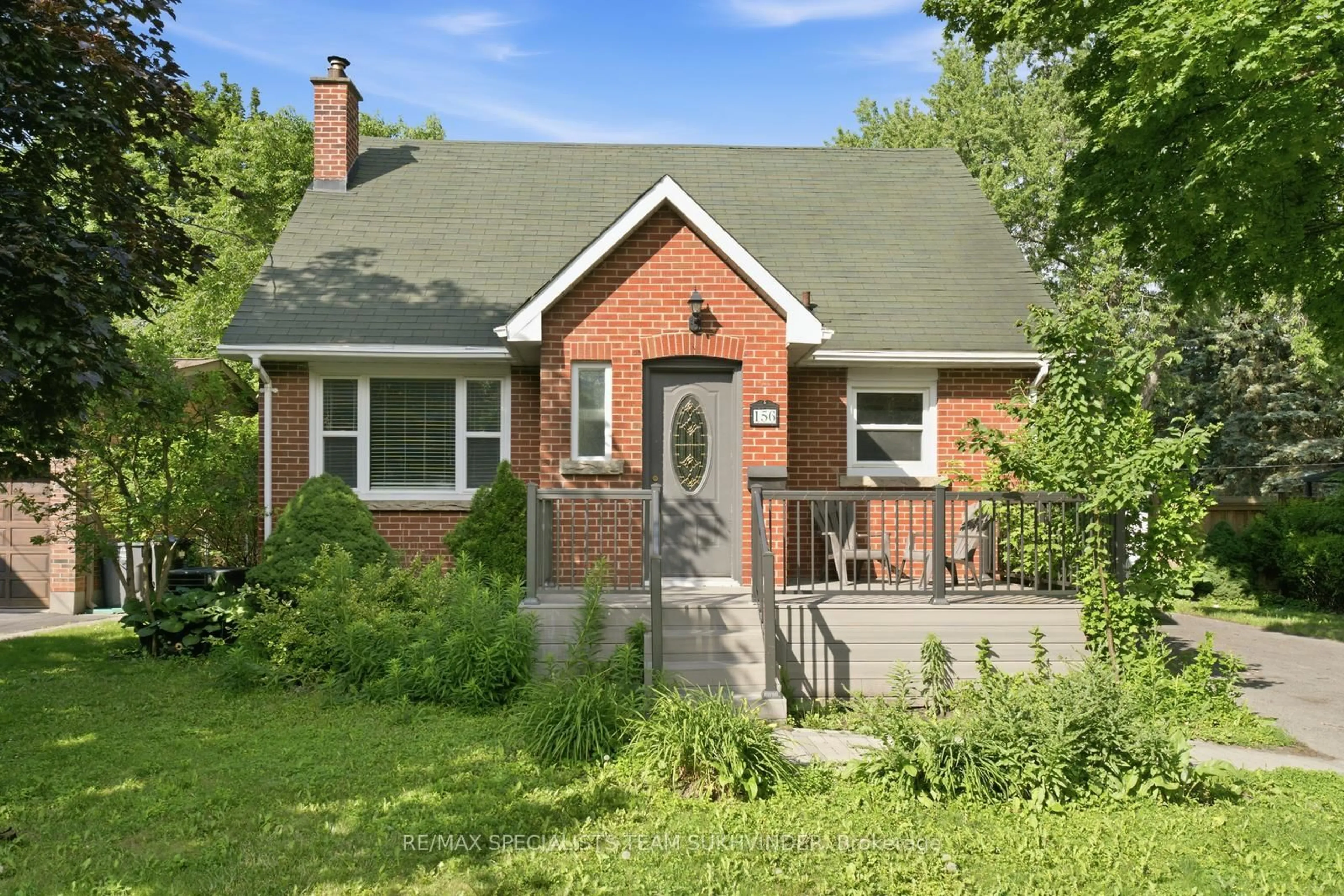 Home with brick exterior material, street for 156 Mill St, Brampton Ontario L6Y 1T6