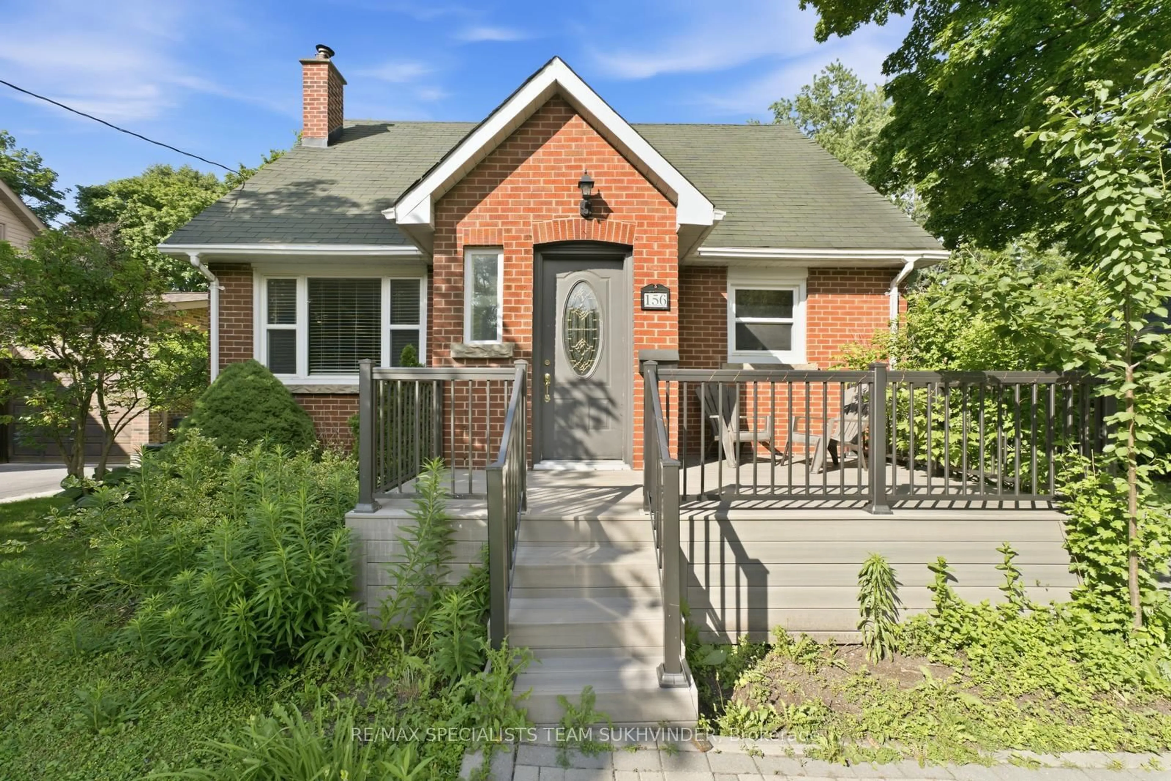 Home with brick exterior material, street for 156 Mill St, Brampton Ontario L6Y 1T6