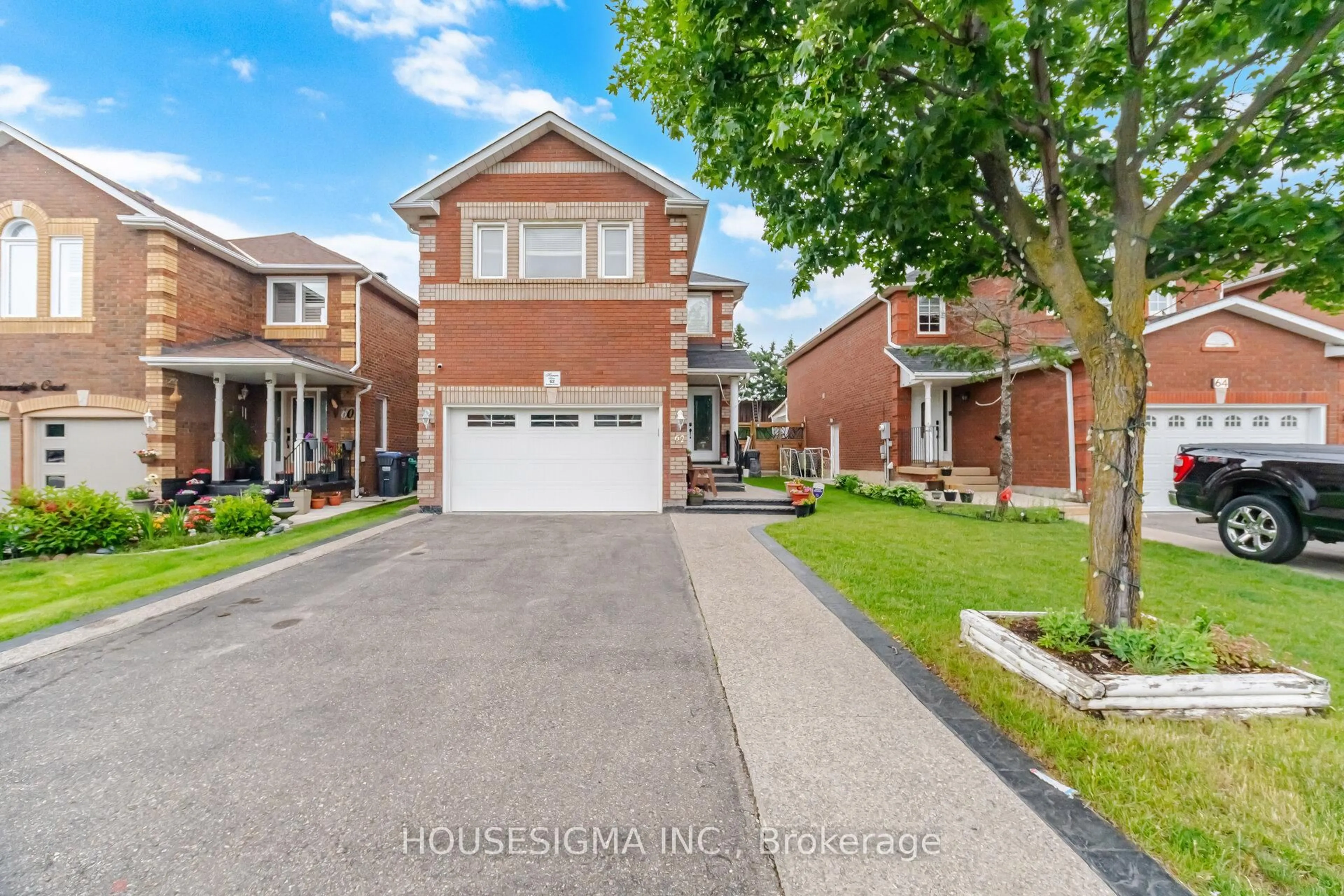 Home with brick exterior material, street for 62 Ravenscliffe Crt, Brampton Ontario L6X 4N9