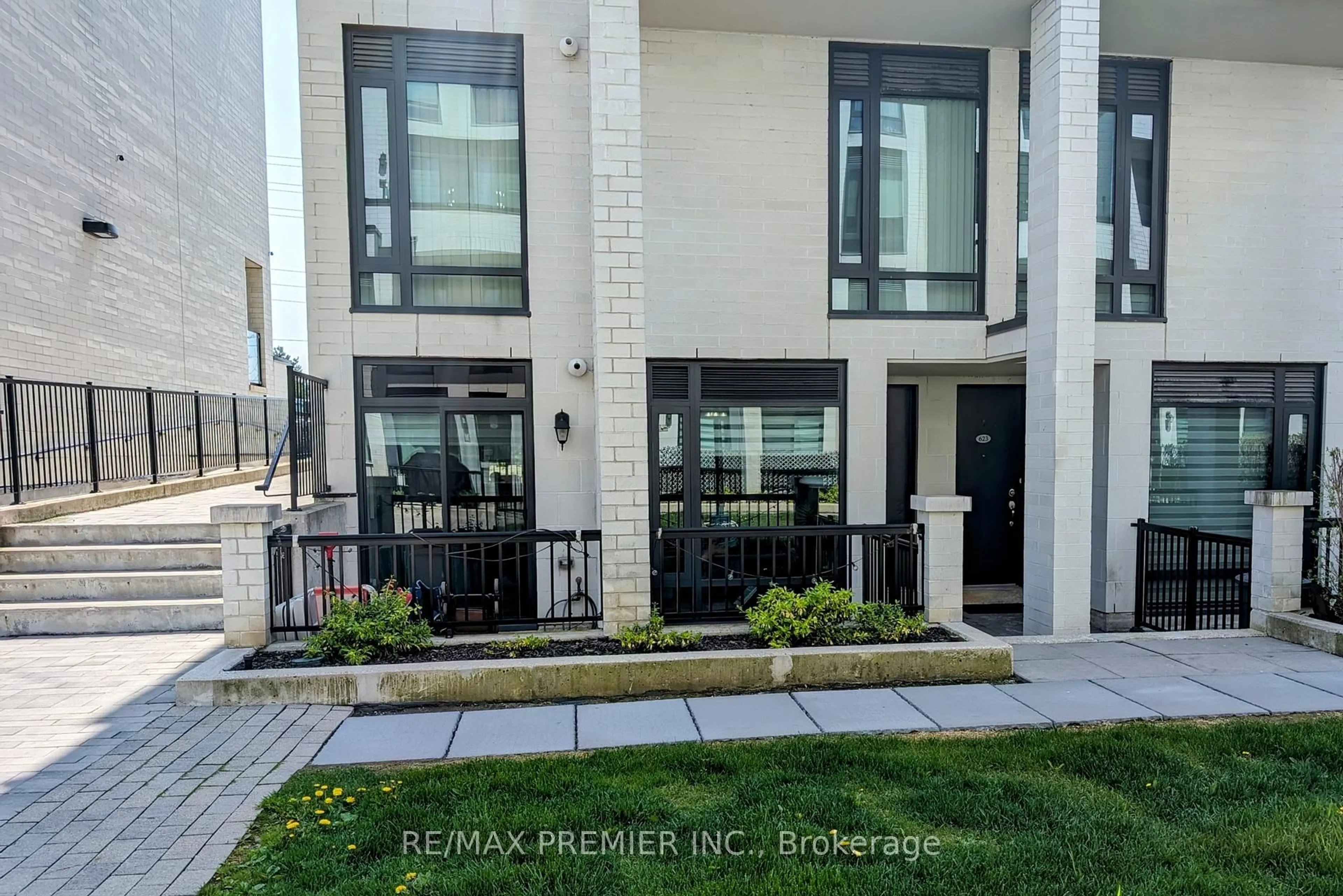 Unknown for 140 Widdicombe Hill Blvd #624, Toronto Ontario M9R 0A9
