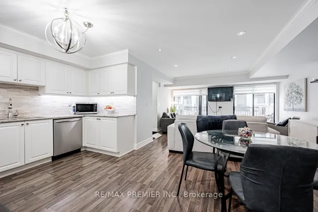140 Widdicombe Hill Blvd #624, Toronto 3