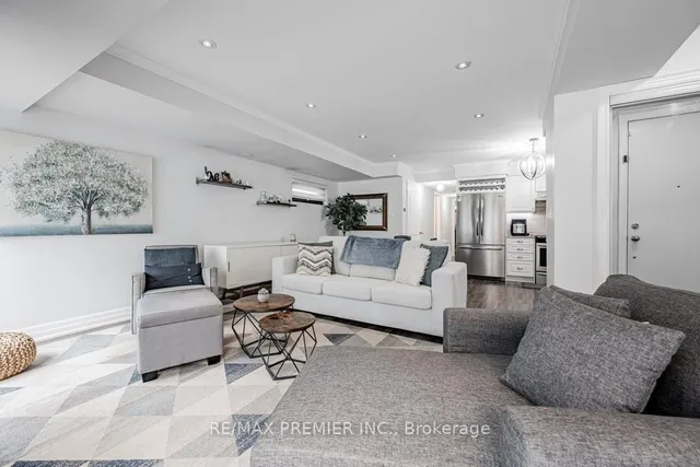 140 Widdicombe Hill Blvd #624, Toronto 5