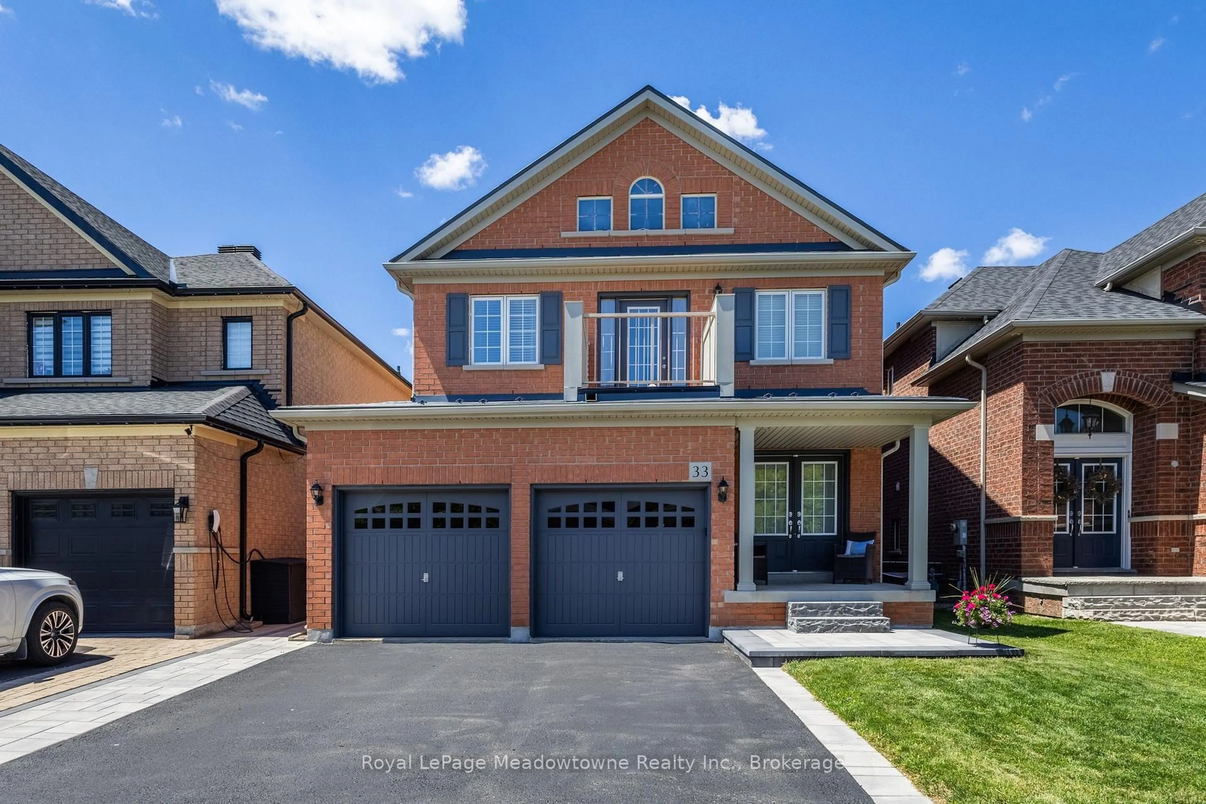 Home with brick exterior material, street for 33 Milfoil St, Halton Hills Ontario L7G 6M5