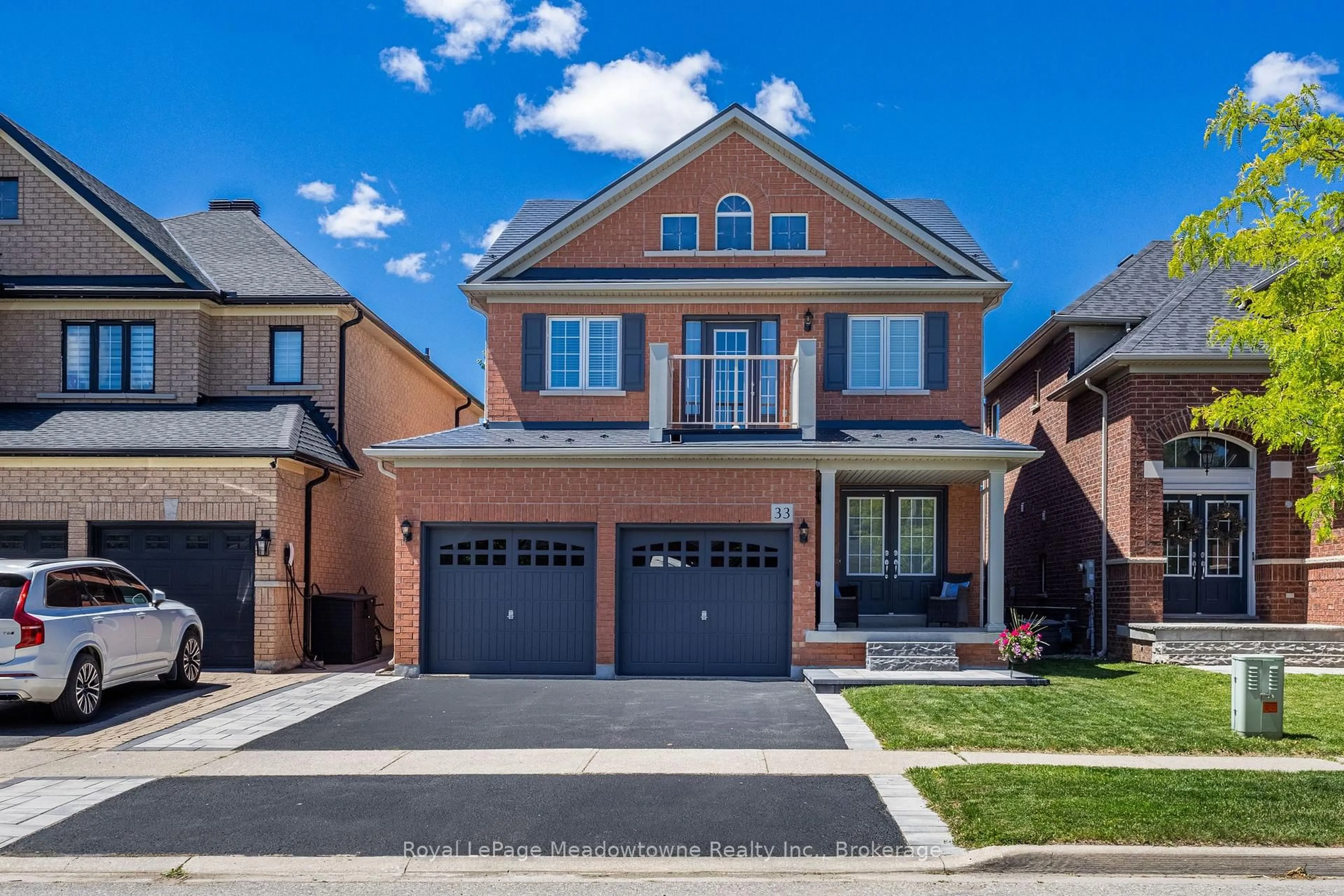 Home with brick exterior material, street for 33 Milfoil St, Halton Hills Ontario L7G 6M5