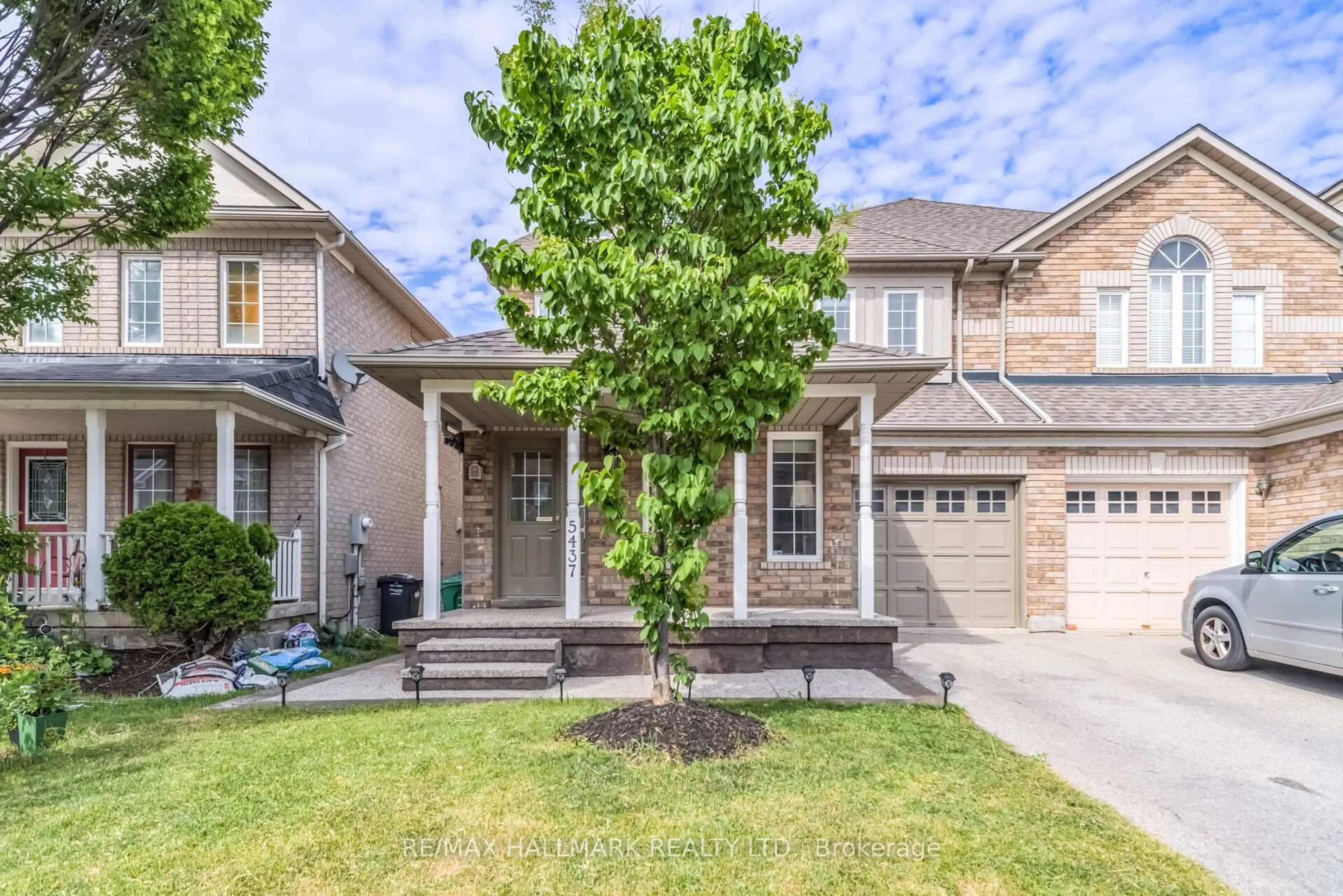 Home with brick exterior material, street for 5437 Rochelle Way, Mississauga Ontario L5M 6N4