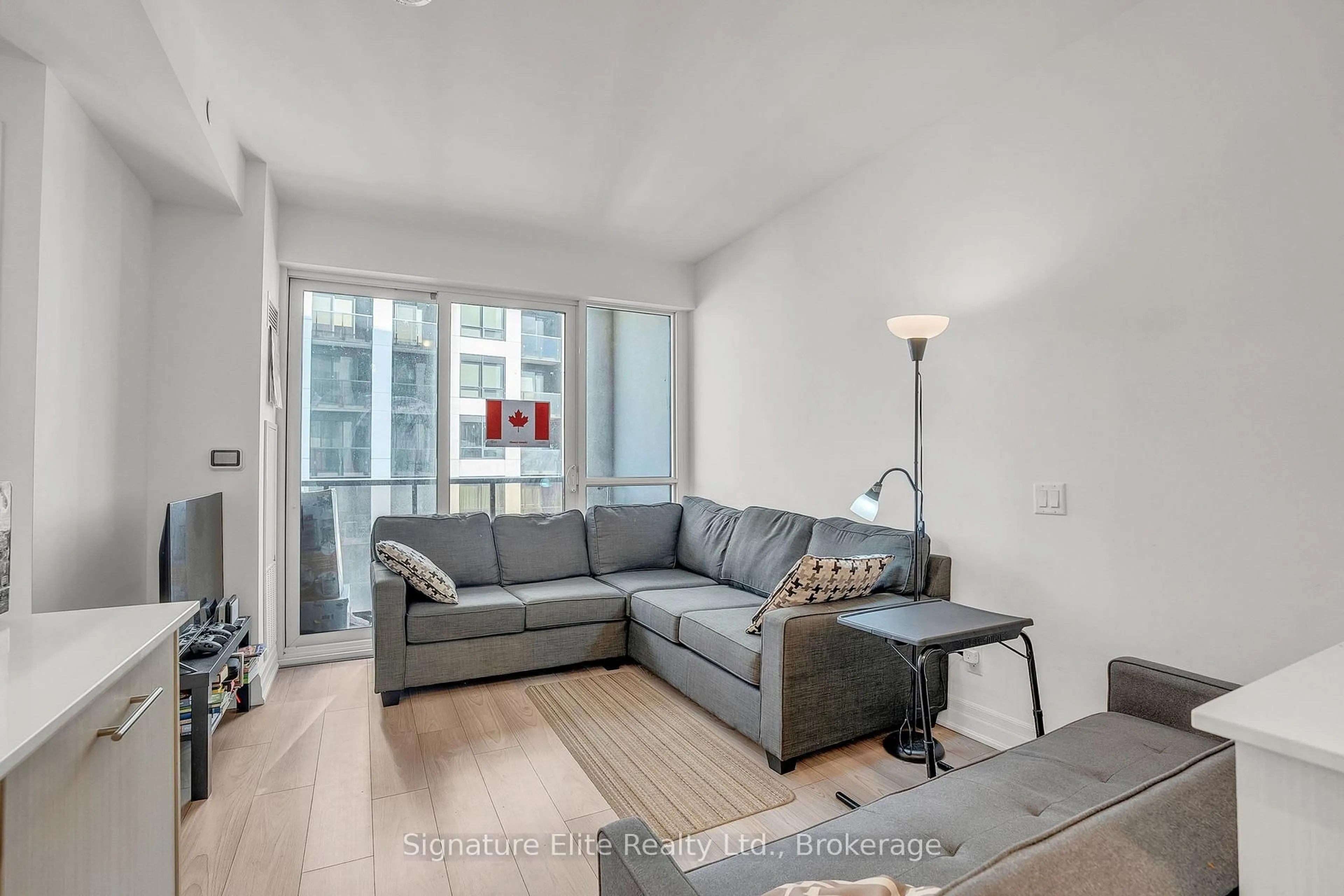 Living room with furniture, unknown for 36 Elm Dr #3402, Mississauga Ontario L5B 0N3