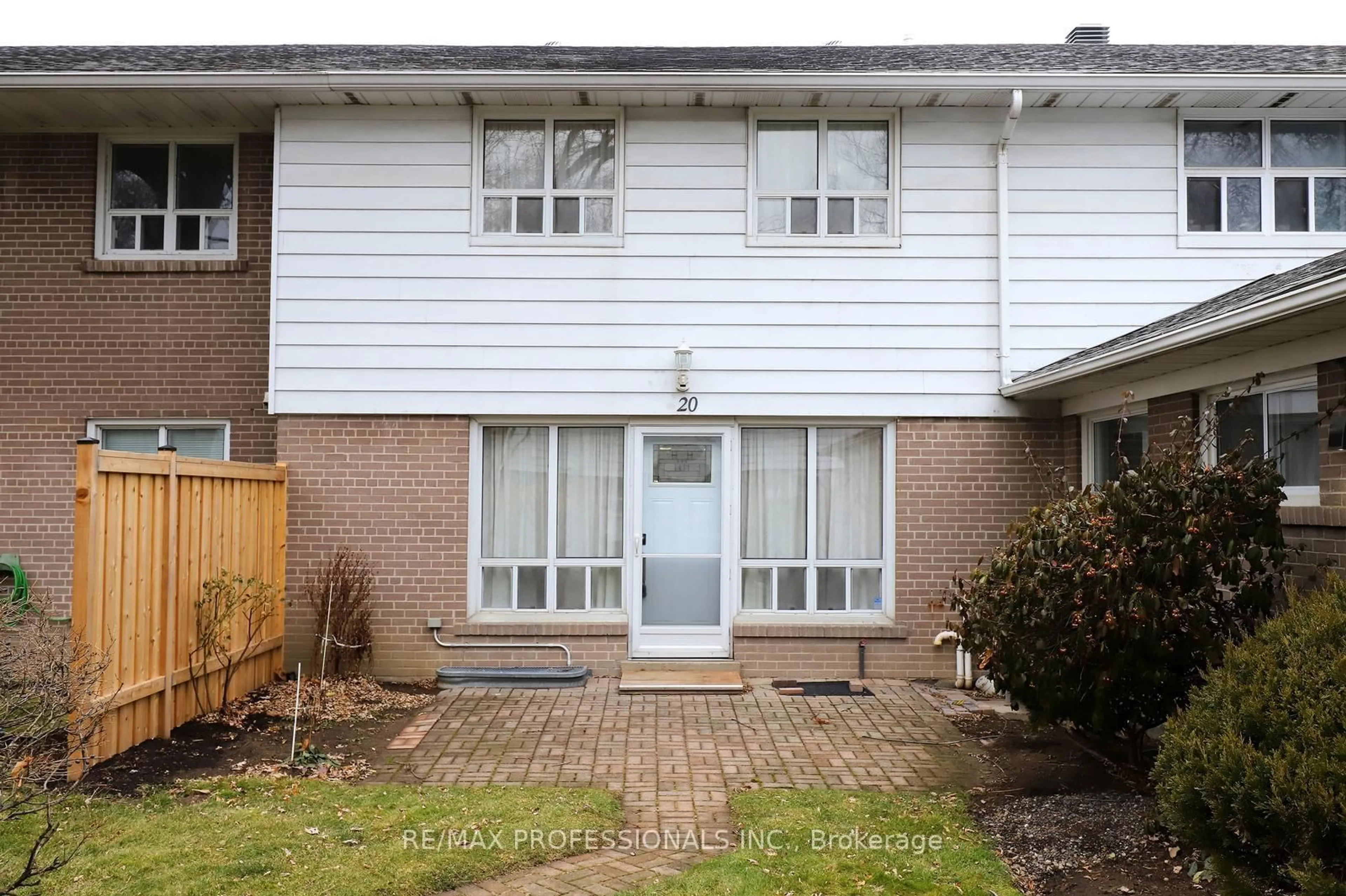 Unknown for 160 Carsbrooke Rd #20, Toronto Ontario M9C 1G9