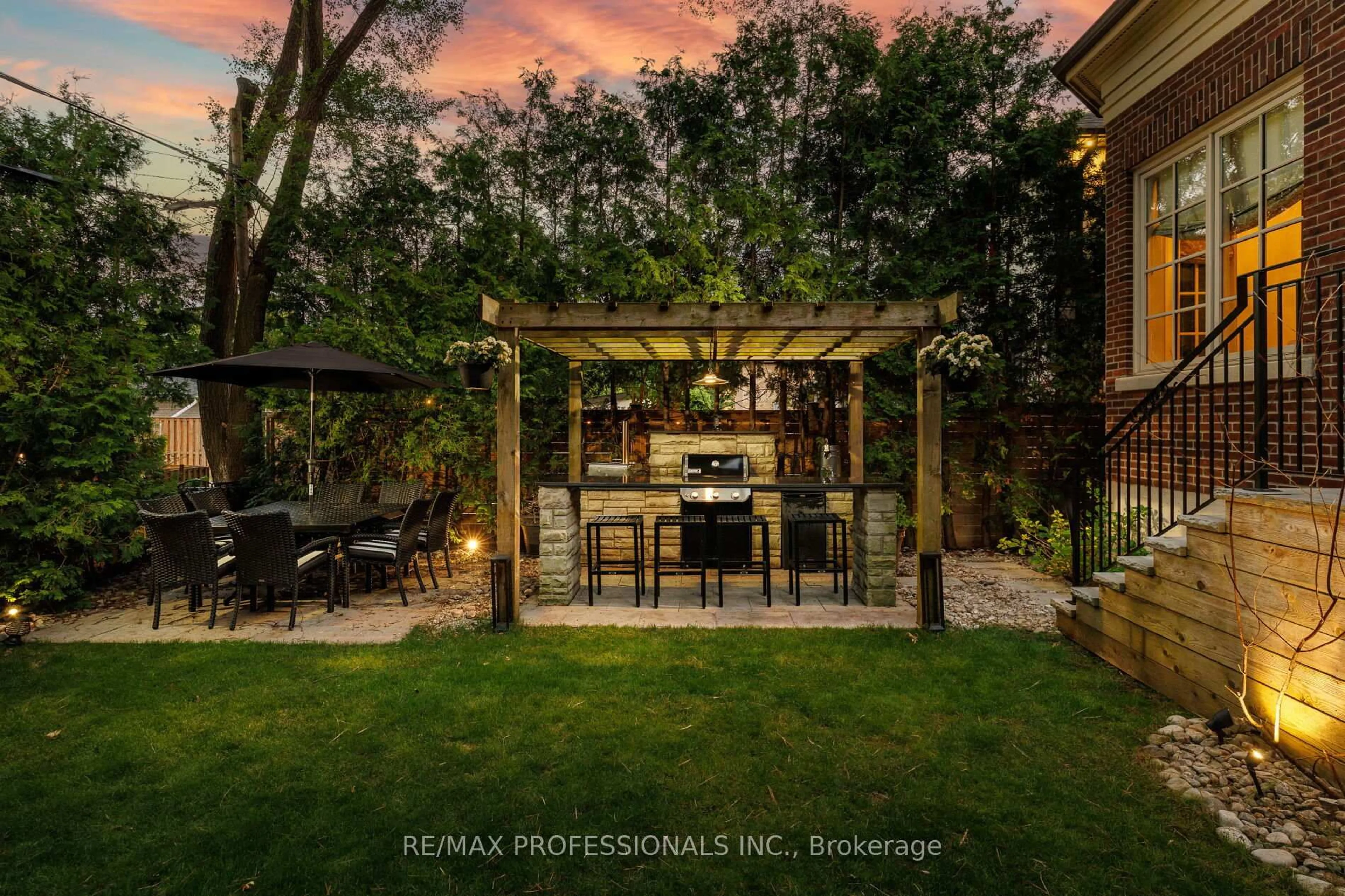 Patio, unknown for 77 Haliburton Ave, Toronto Ontario M9B 4Y6