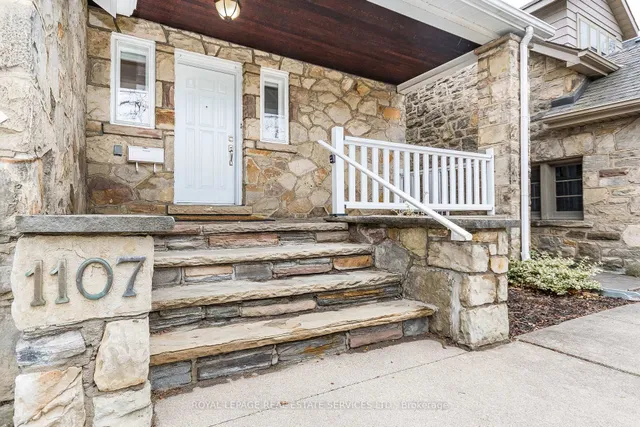 1107 Royal York Rd, Toronto 3