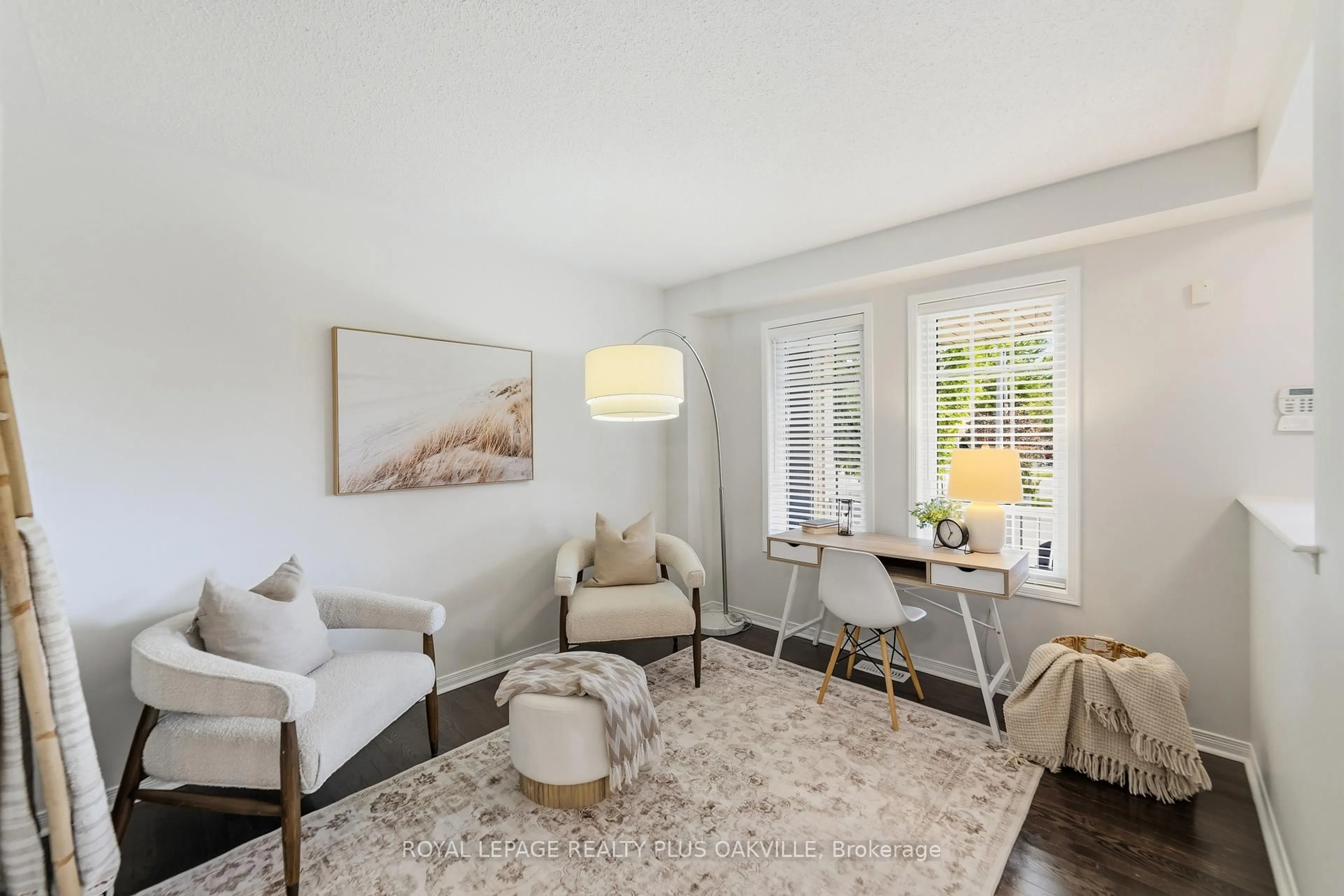 Living room with furniture, unknown for 2401 Postmaster Dr, Oakville Ontario L6M 0J2