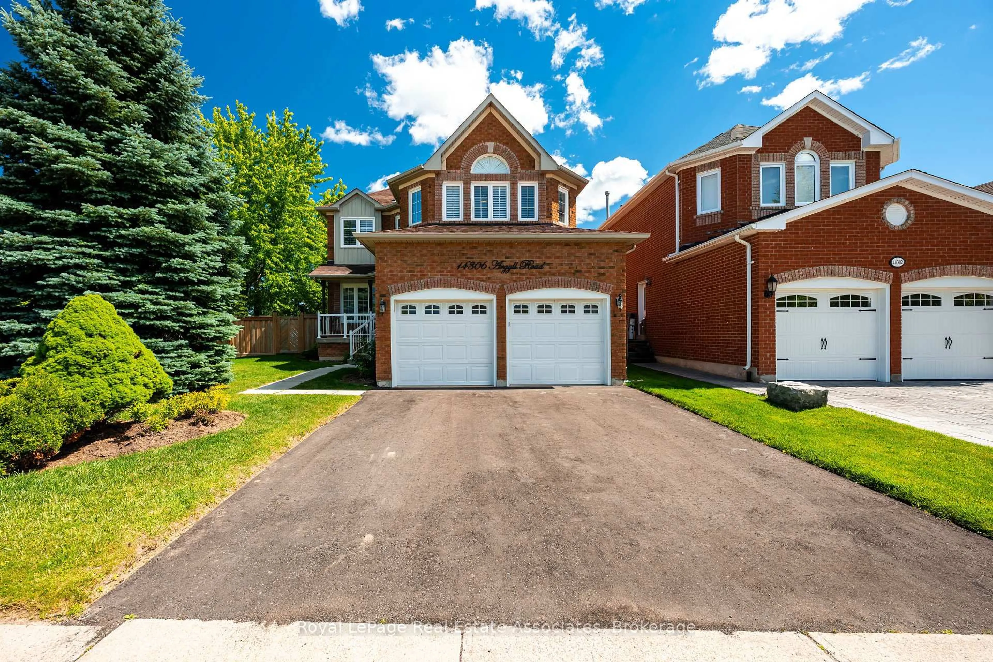 Home with brick exterior material, street for 14306 Argyll Rd, Halton Hills Ontario L7G 5R3