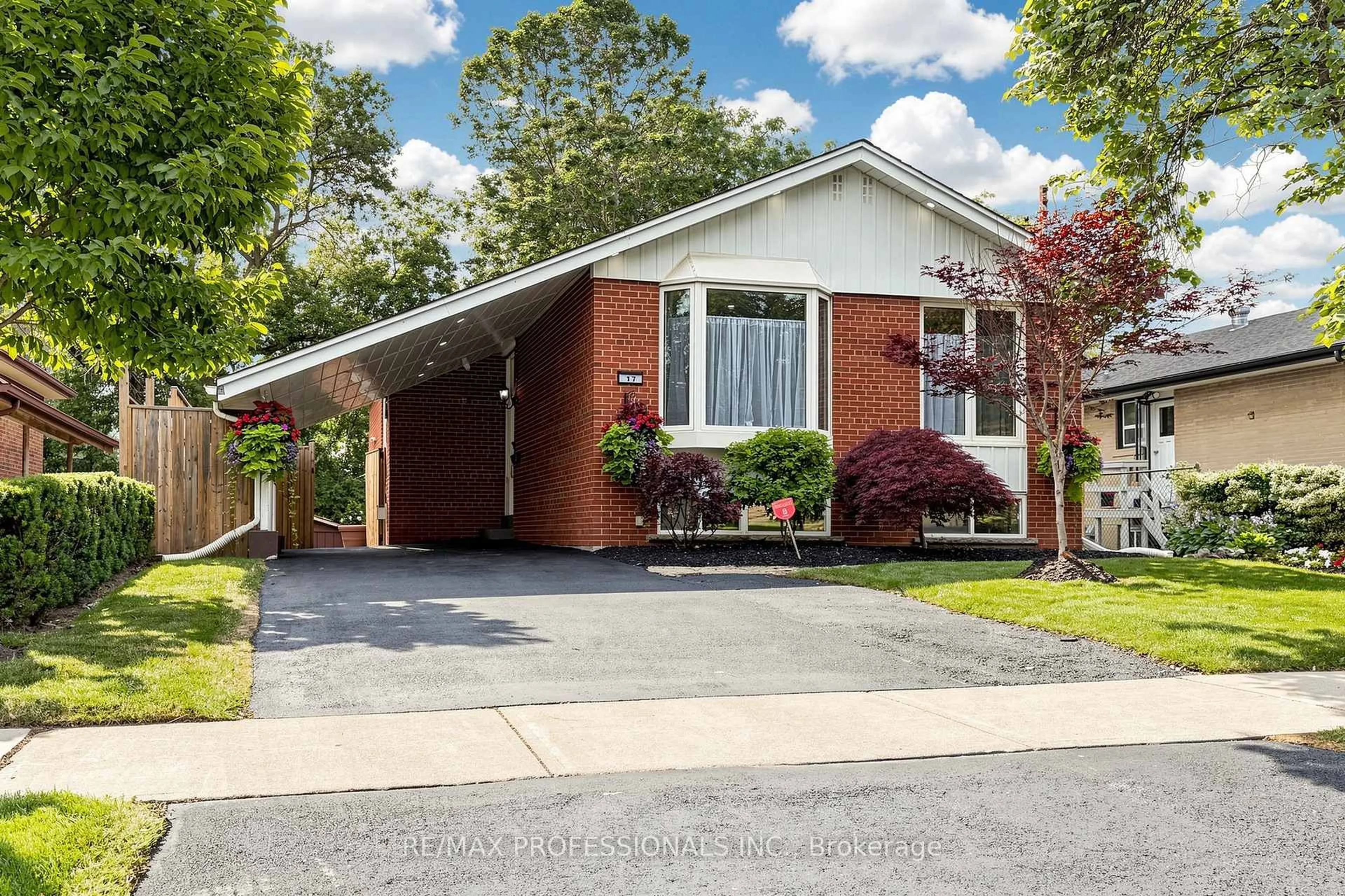 Home with brick exterior material, street for 17 Barwell Cres, Toronto Ontario M9W 2W4