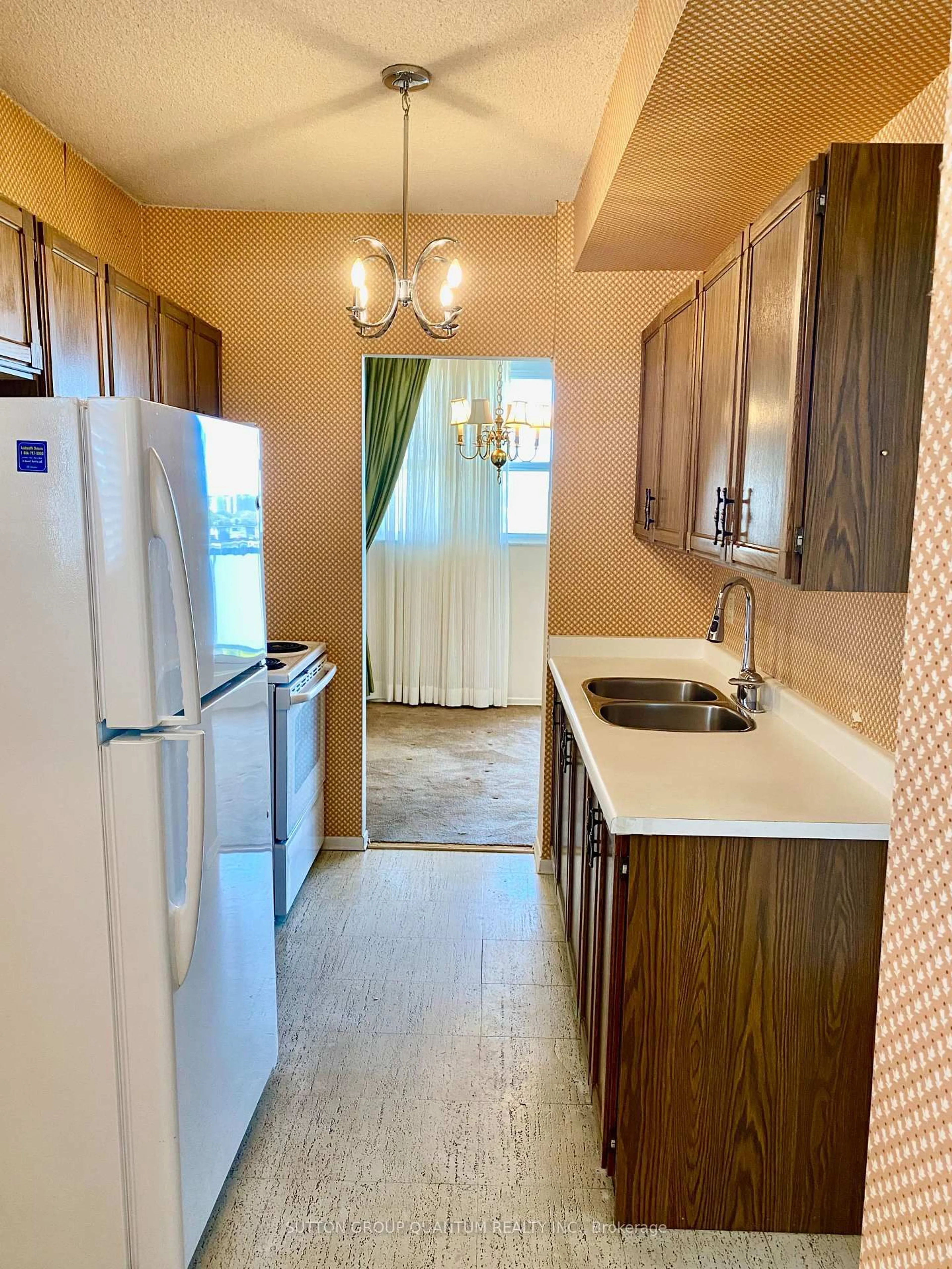 Standard kitchen, unknown for 2130 Weston Rd #PH 2, Toronto Ontario M9N 3R9