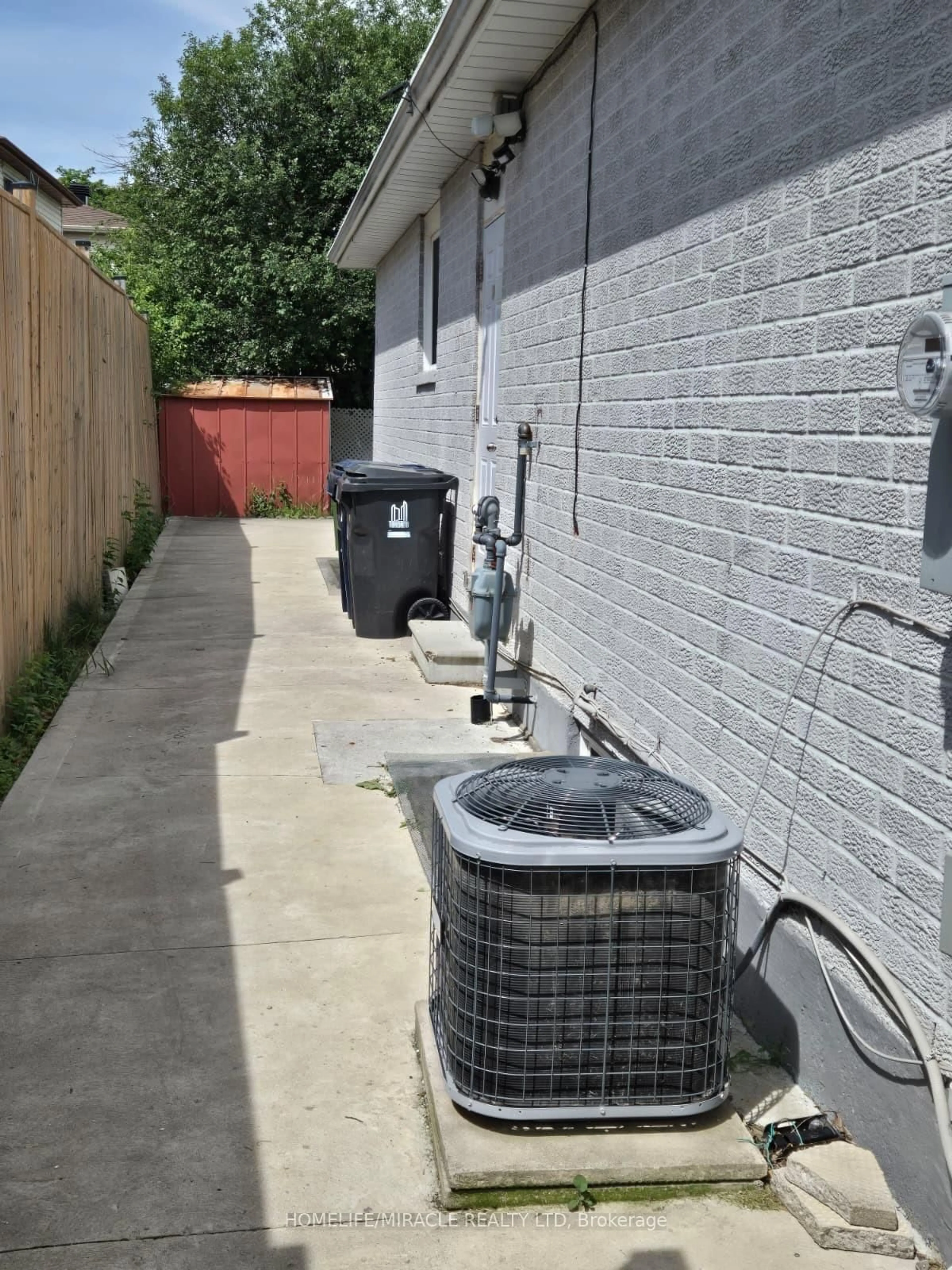 Patio, street for 505 Silverstone Dr, Toronto Ontario M9V 4G8