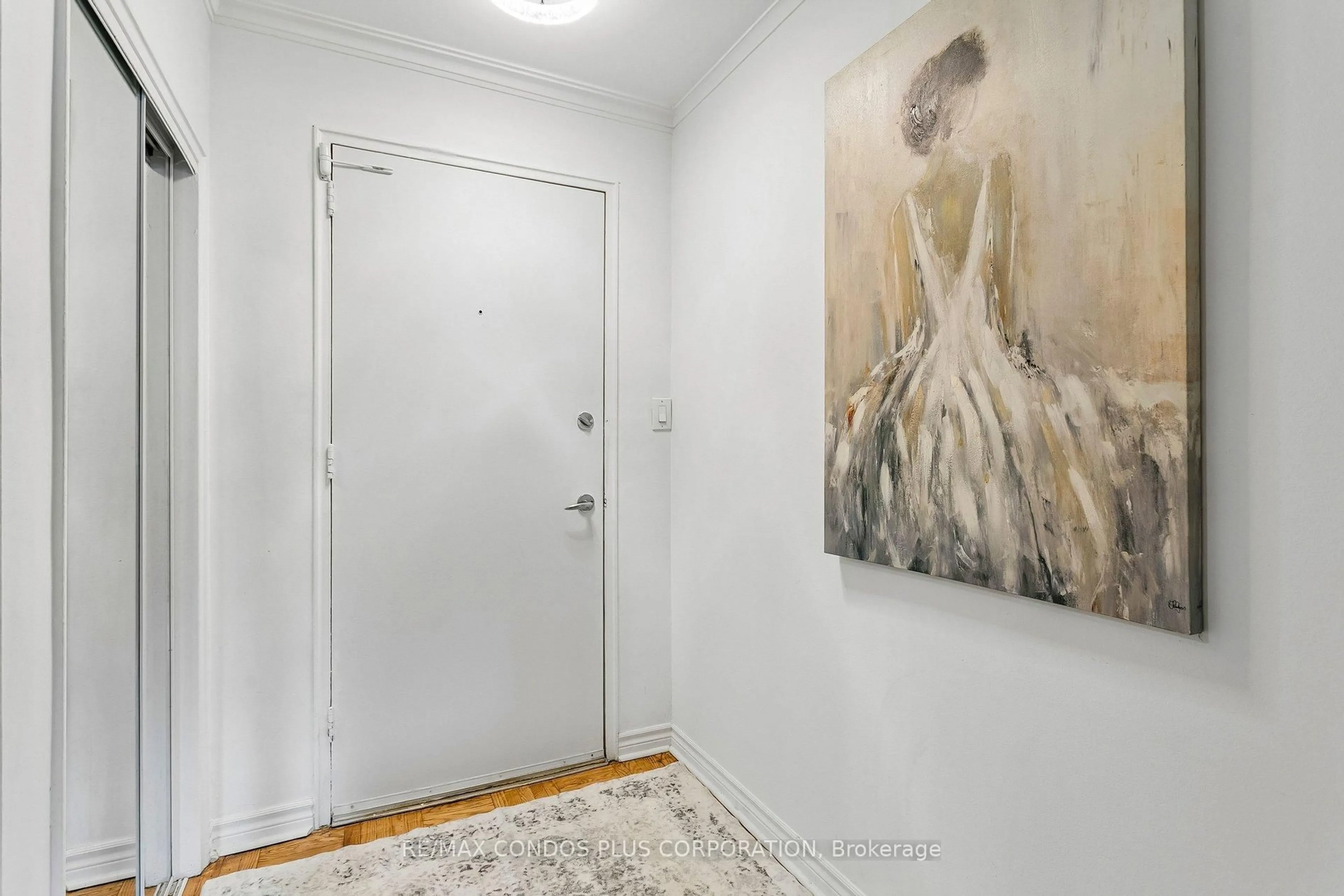 Unknown for 185 Stephen Dr #101, Toronto Ontario M8Y 3N5