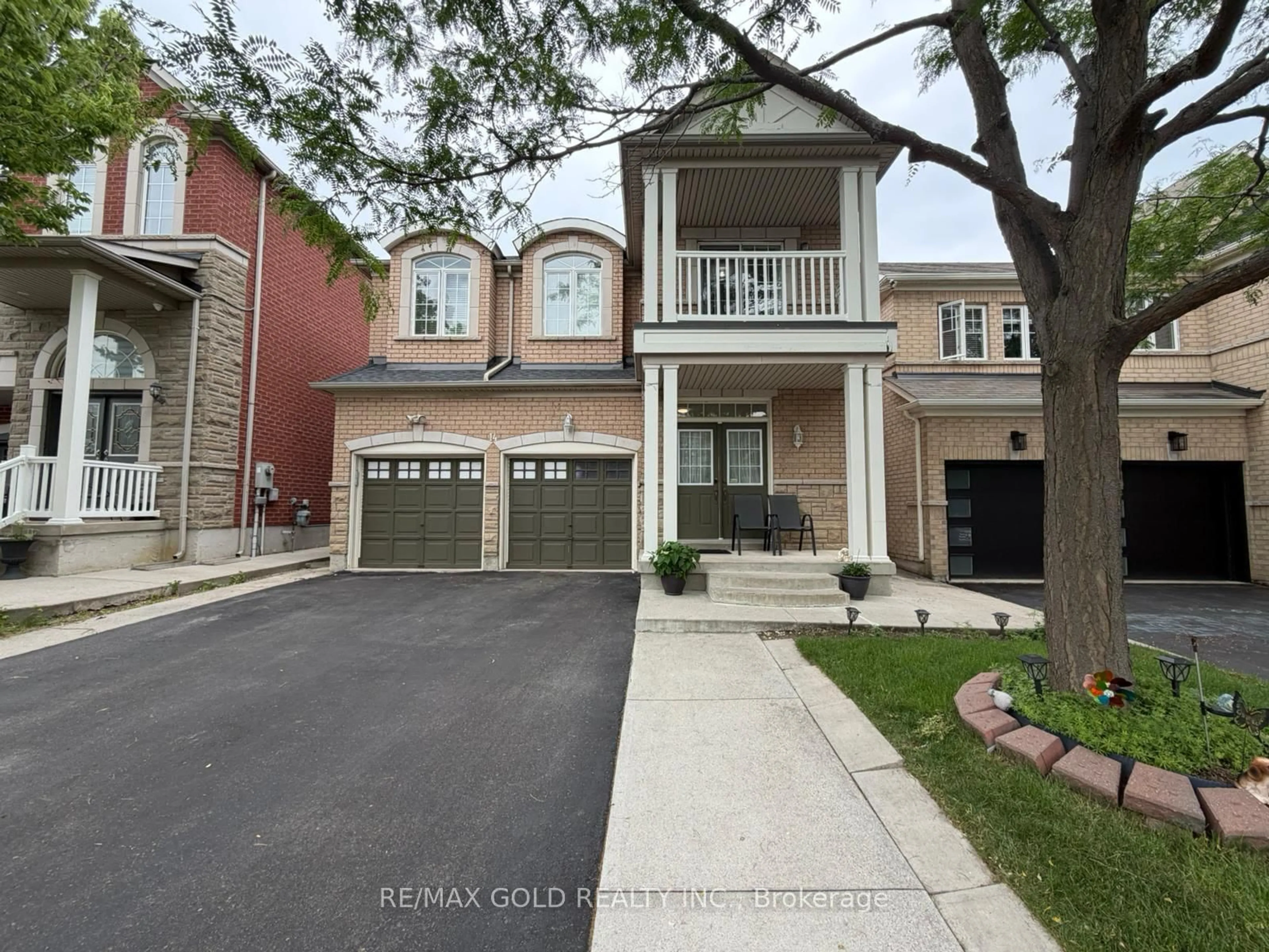 Home with brick exterior material, street for 14 Maddybeth Cres, Brampton Ontario L6Y 5R7