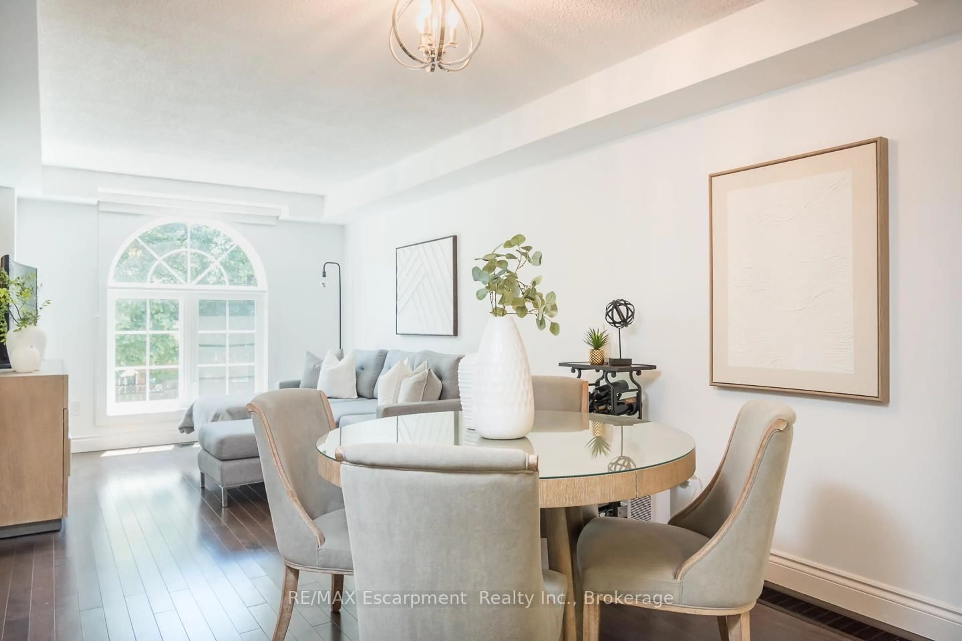 Dining room, unknown for 2350 Britannia Rd #46, Mississauga Ontario L5M 6A7