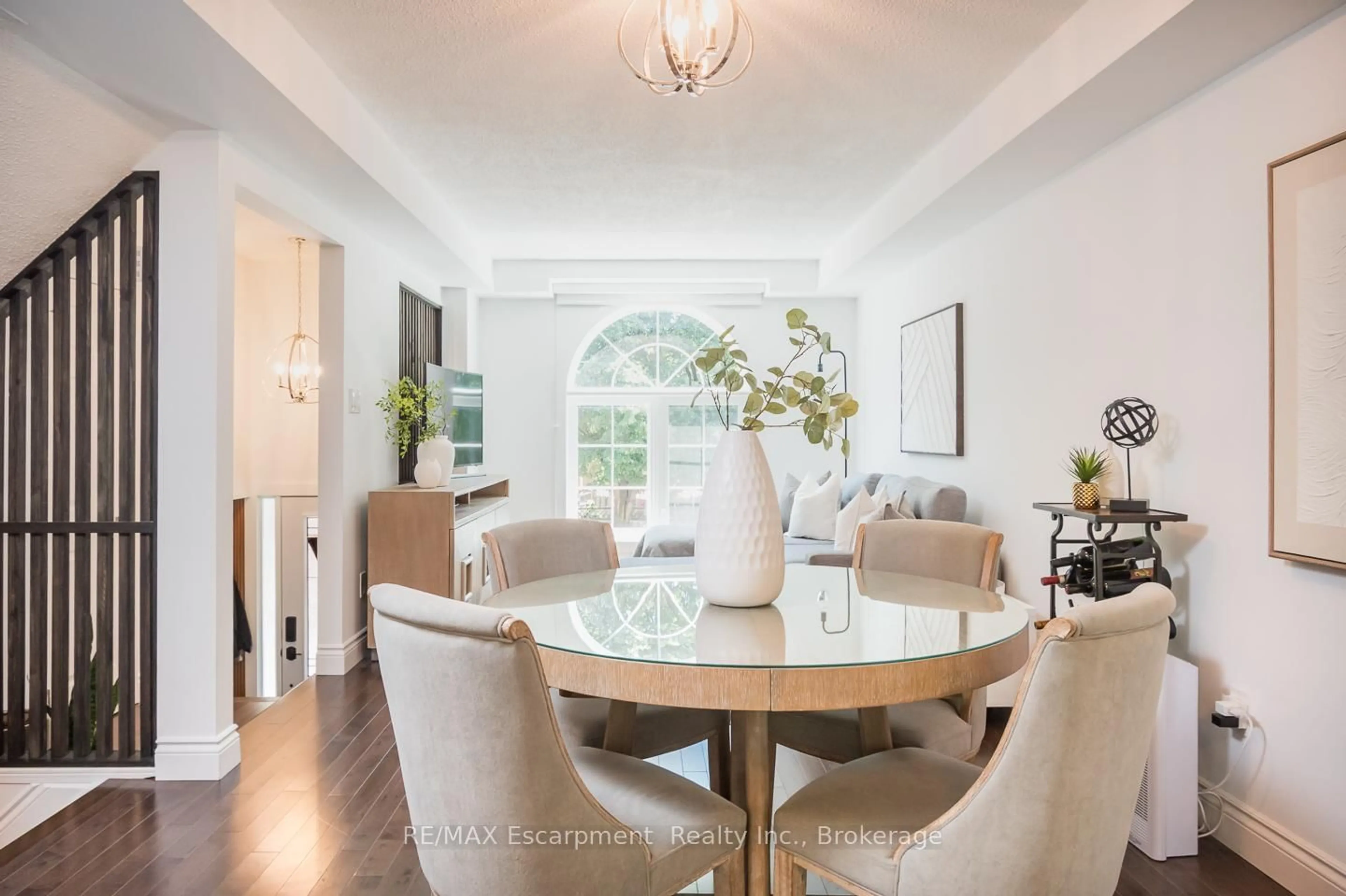 Dining room, unknown for 2350 Britannia Rd #46, Mississauga Ontario L5M 6A7