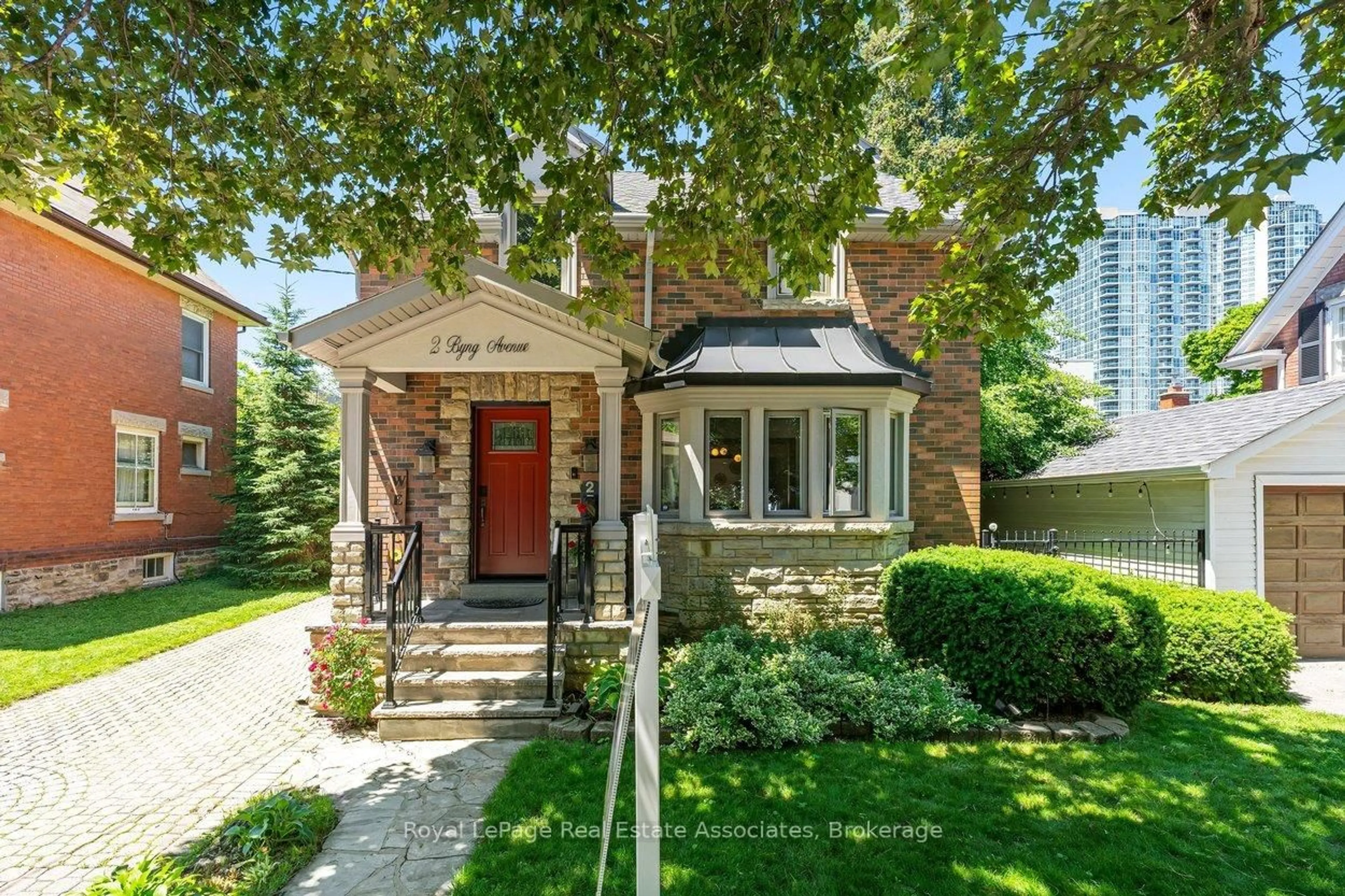 Home with brick exterior material, street for 2 Byng Ave, Brampton Ontario L6Y 1L1