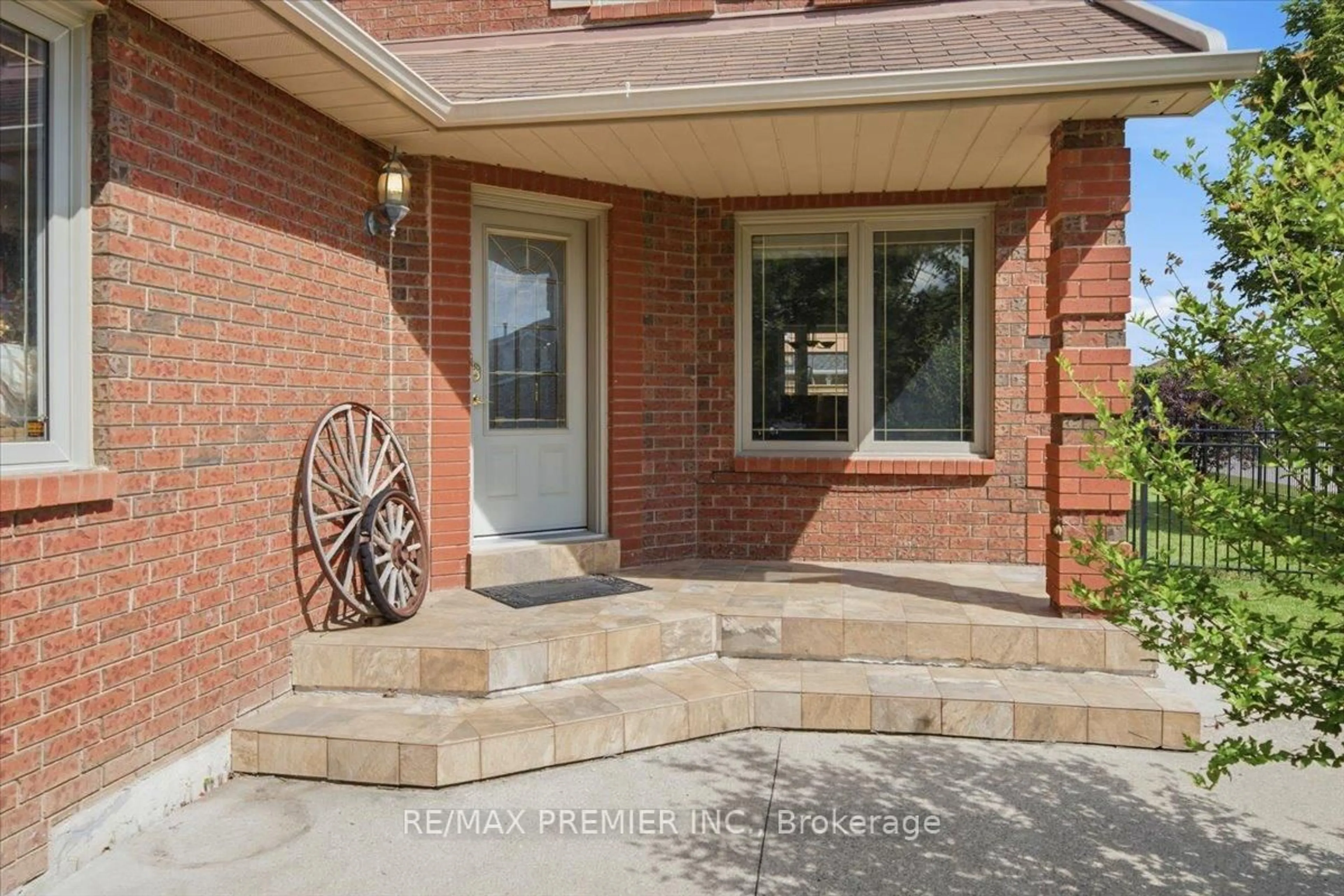 Home with brick exterior material, street for 17 Berrydown Dr, Caledon Ontario L7E 1L6