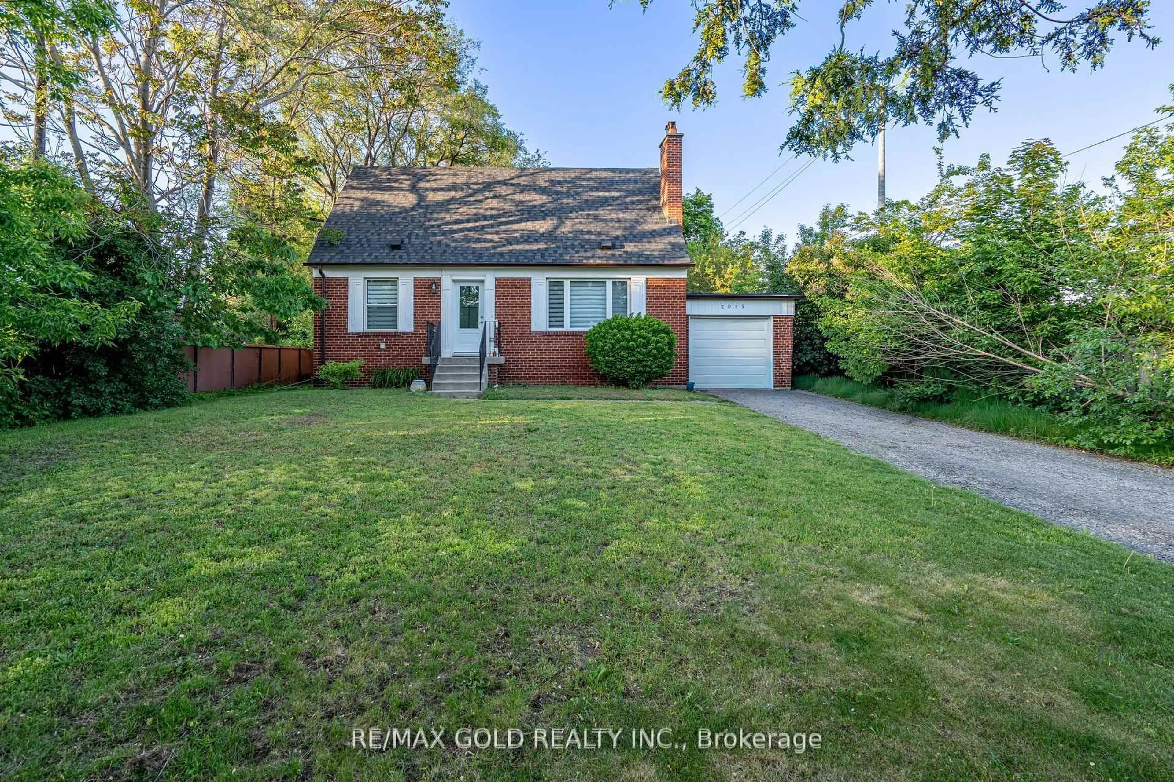 Unknown for 2015 Stanfield Rd, Mississauga Ontario L4Y 1R2