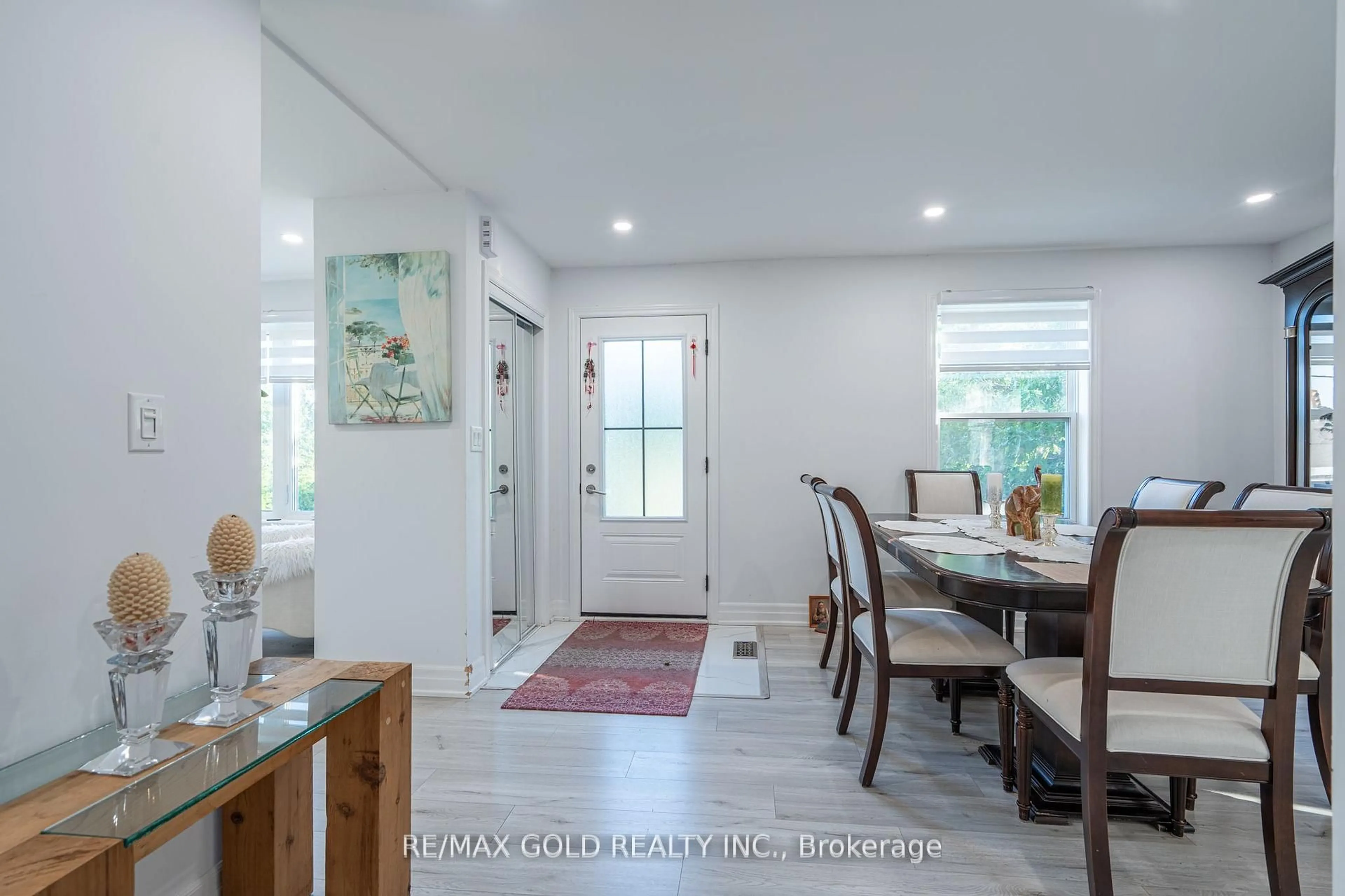 Unknown for 2015 Stanfield Rd, Mississauga Ontario L4Y 1R2