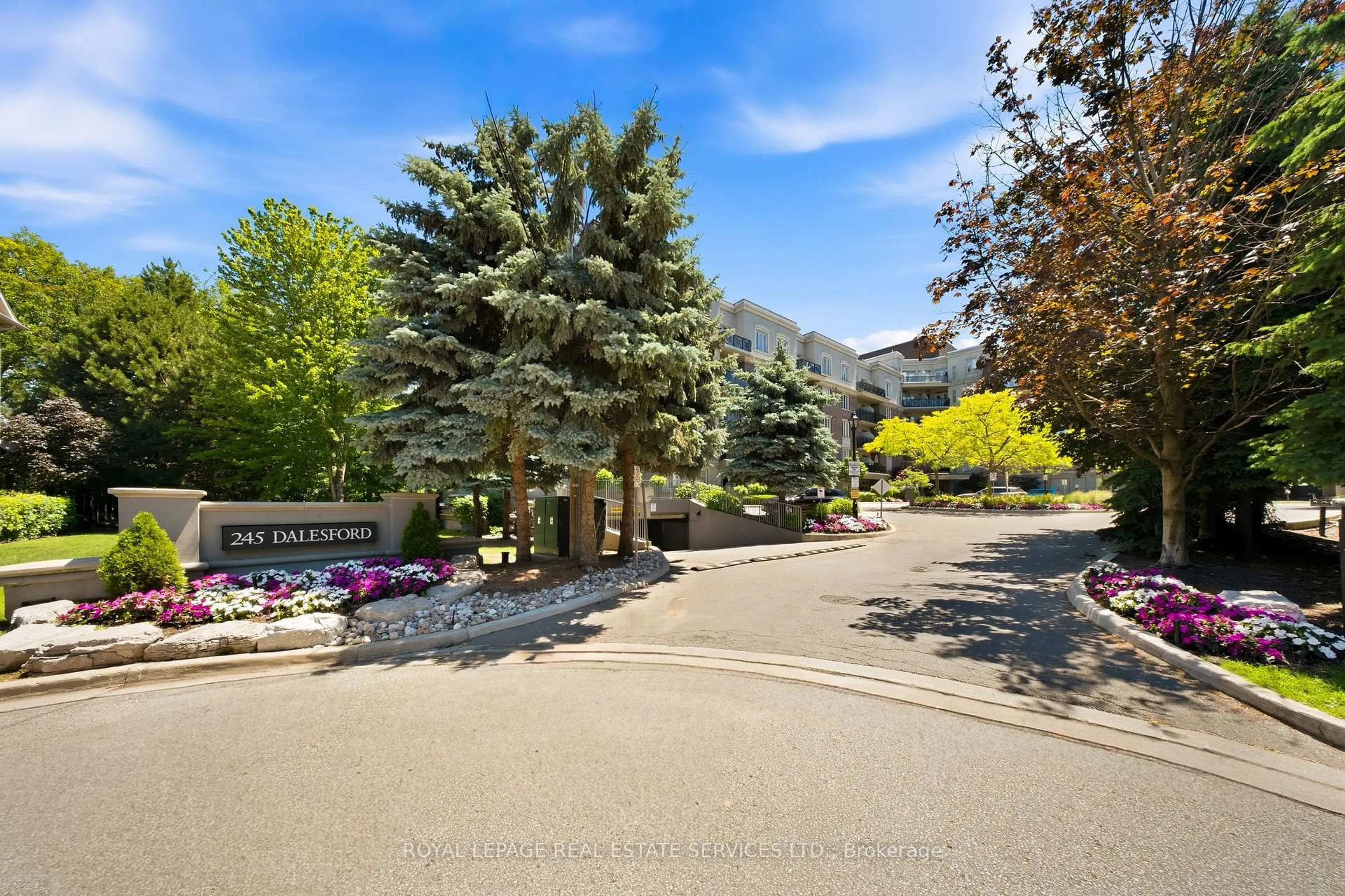 Patio, mountain view for 245 Dalesford Rd #114, Toronto Ontario M8Y 4H7