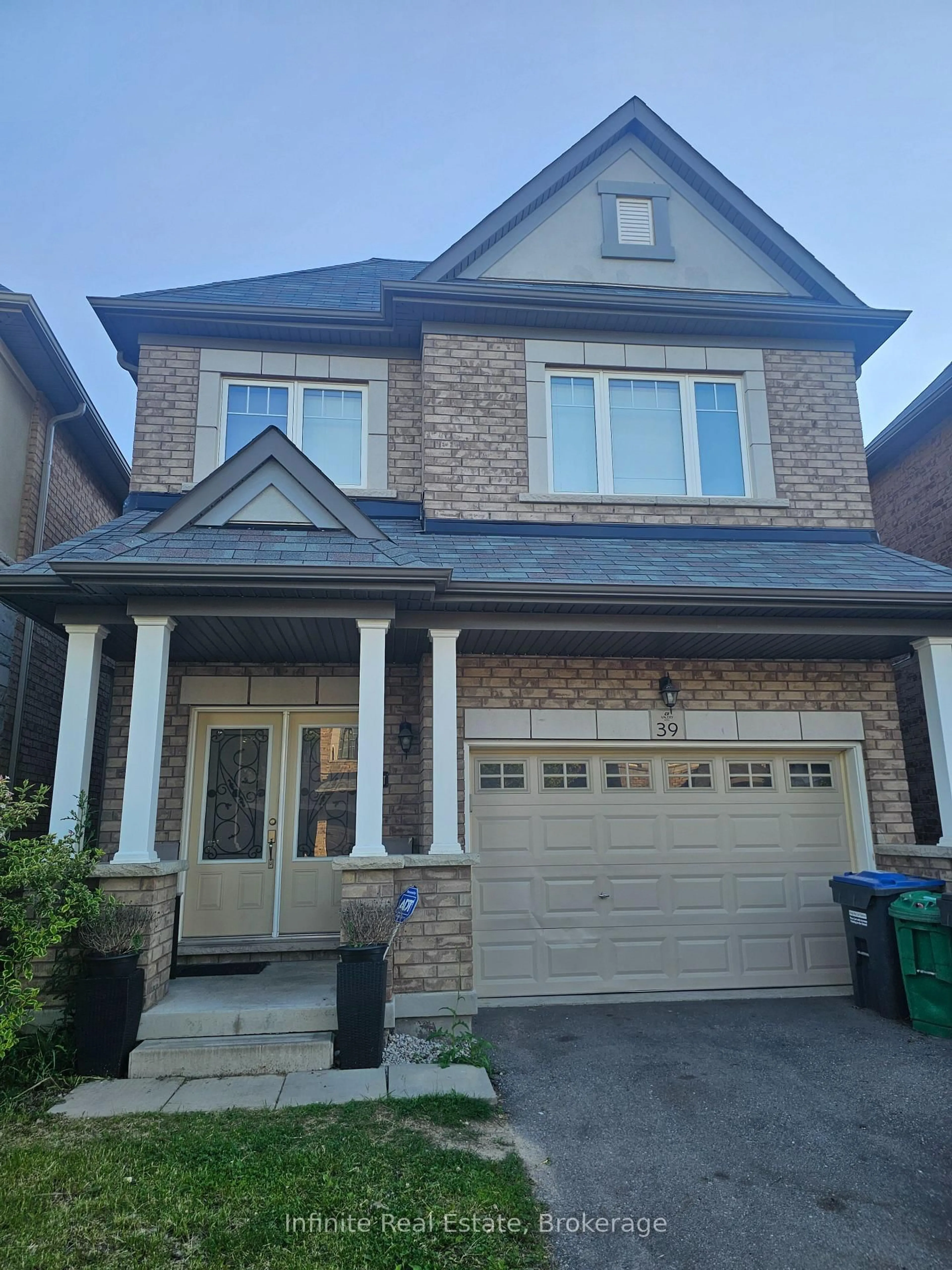 Home with brick exterior material, street for 39 Lola Cres, Brampton Ontario L7A 0A8