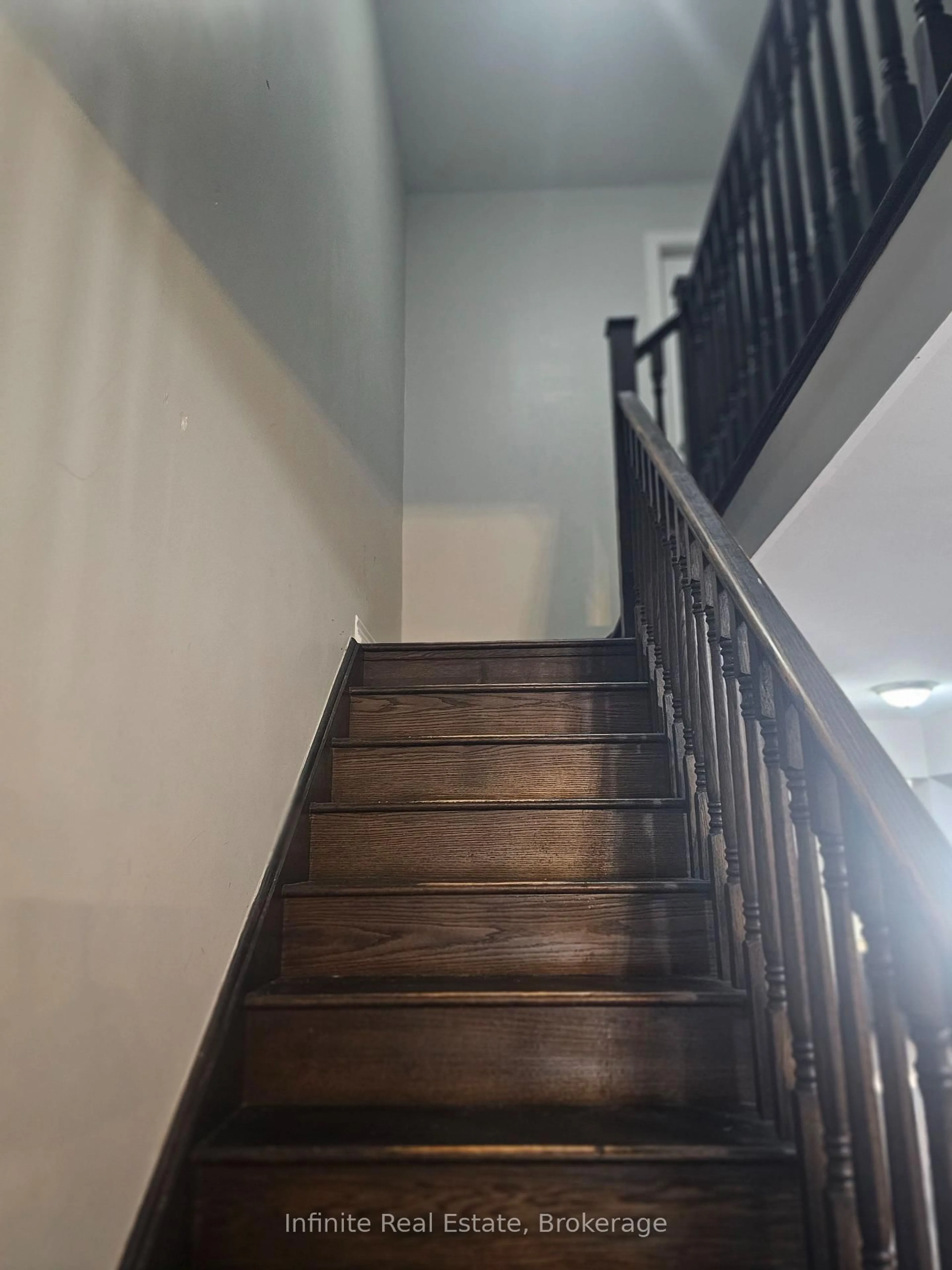 Stairs for 39 Lola Cres, Brampton Ontario L7A 0A8