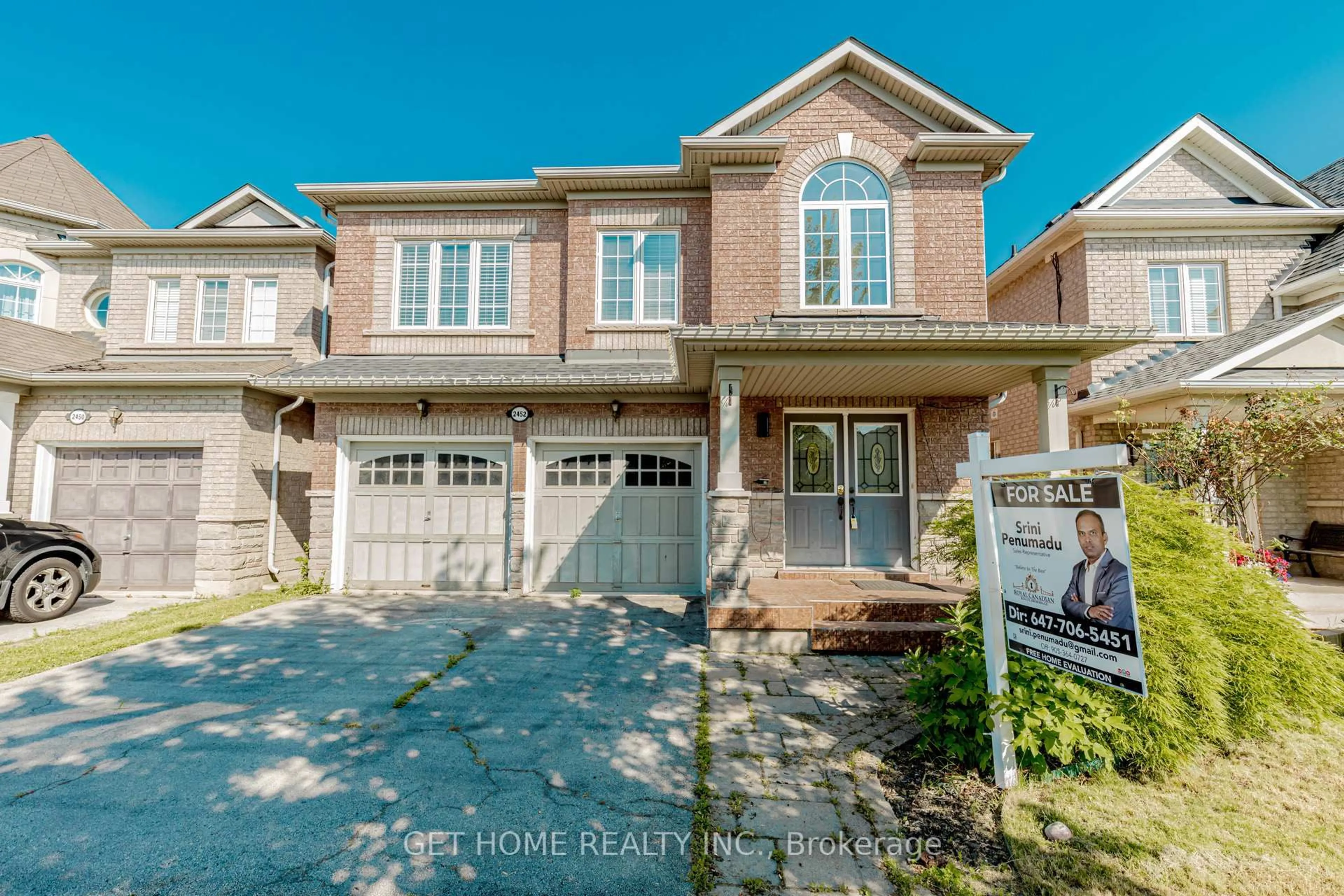 Home with brick exterior material, street for 2452 Pathfinder Dr, Burlington Ontario L7L 6X9