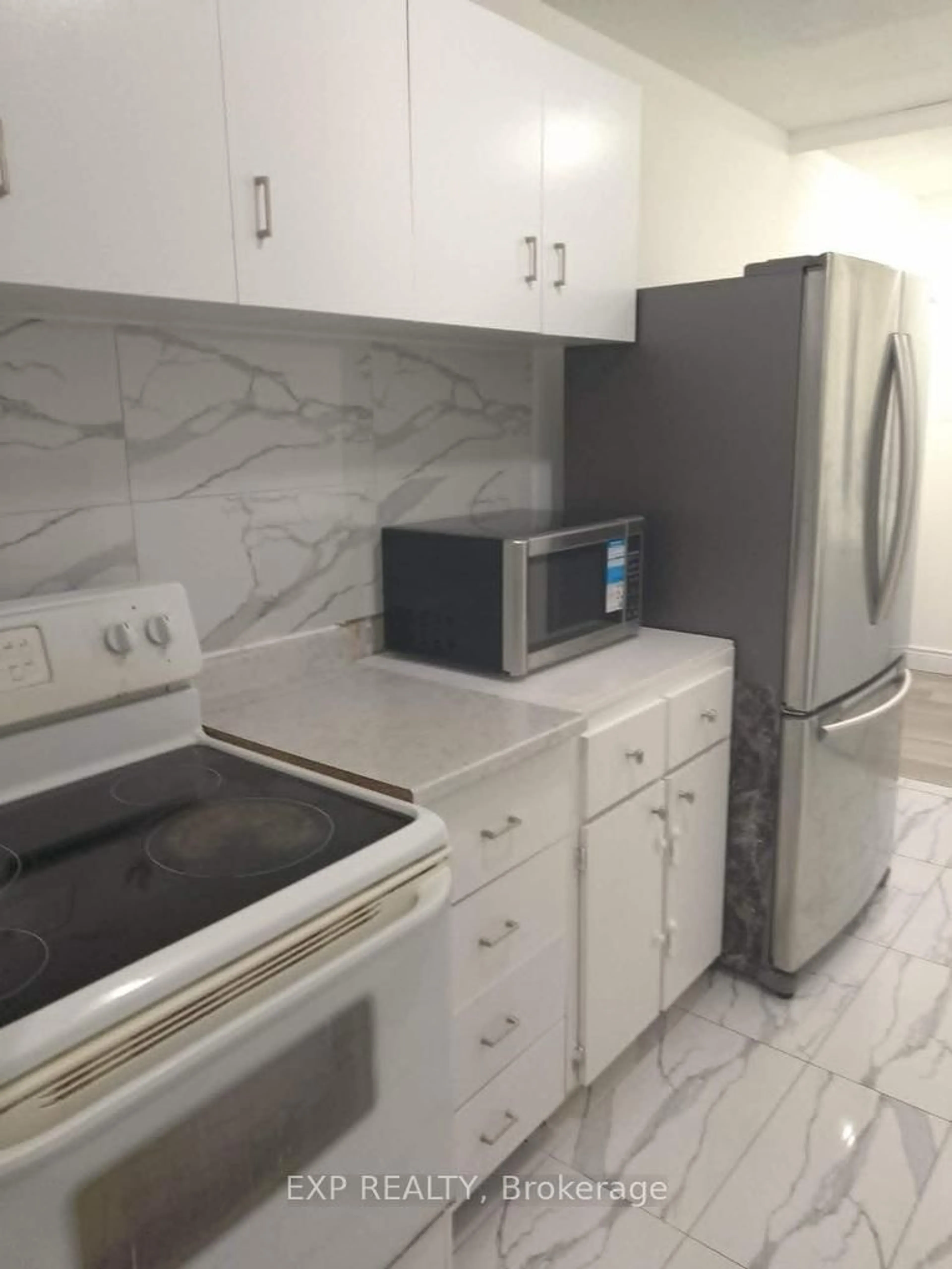 Standard kitchen, ceramic/tile floor for 320 Dixon Rd #816, Toronto Ontario M9R 1S8