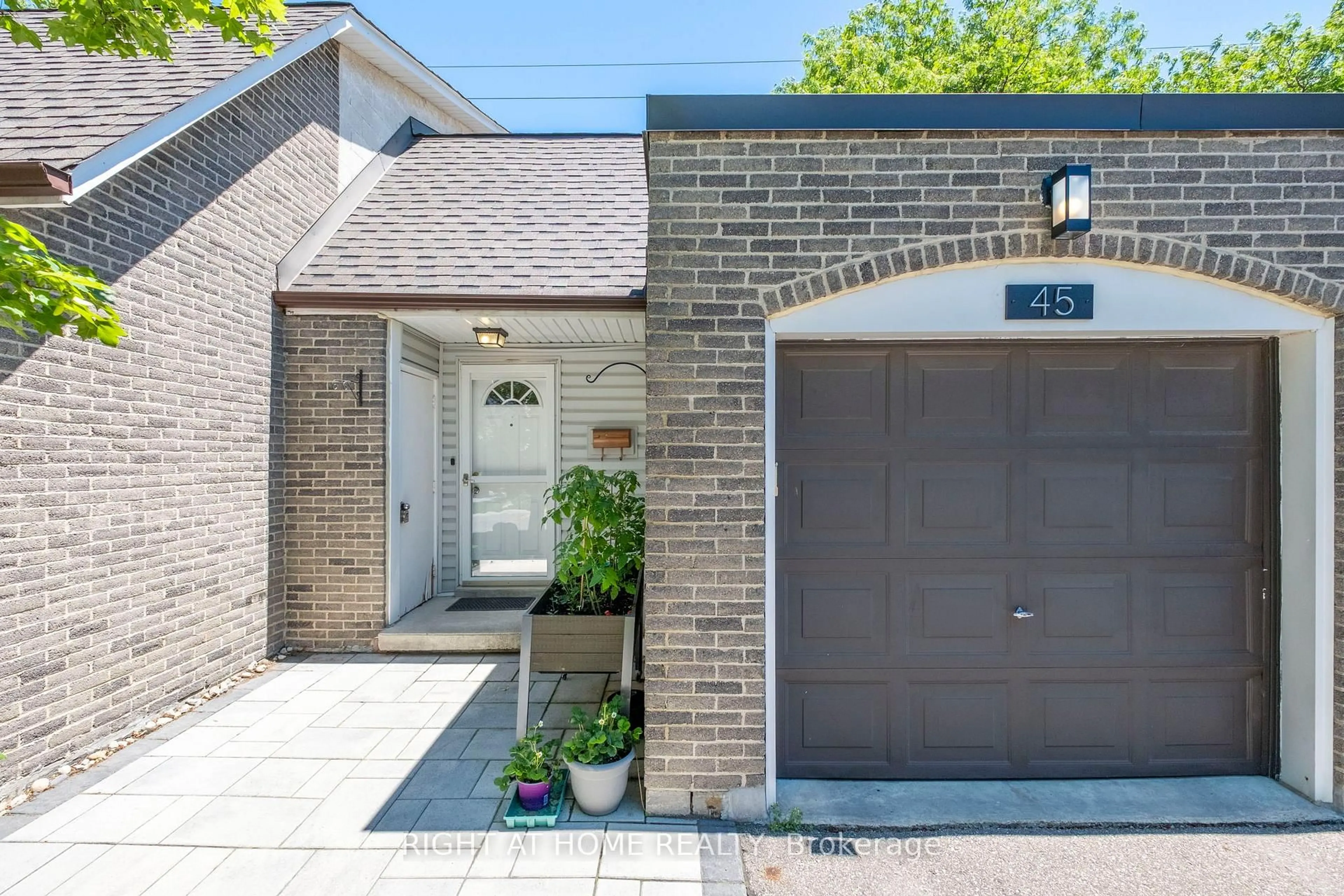 Home with brick exterior material, street for 2440 Bromsgrove Rd #45, Mississauga Ontario L5J 4J7