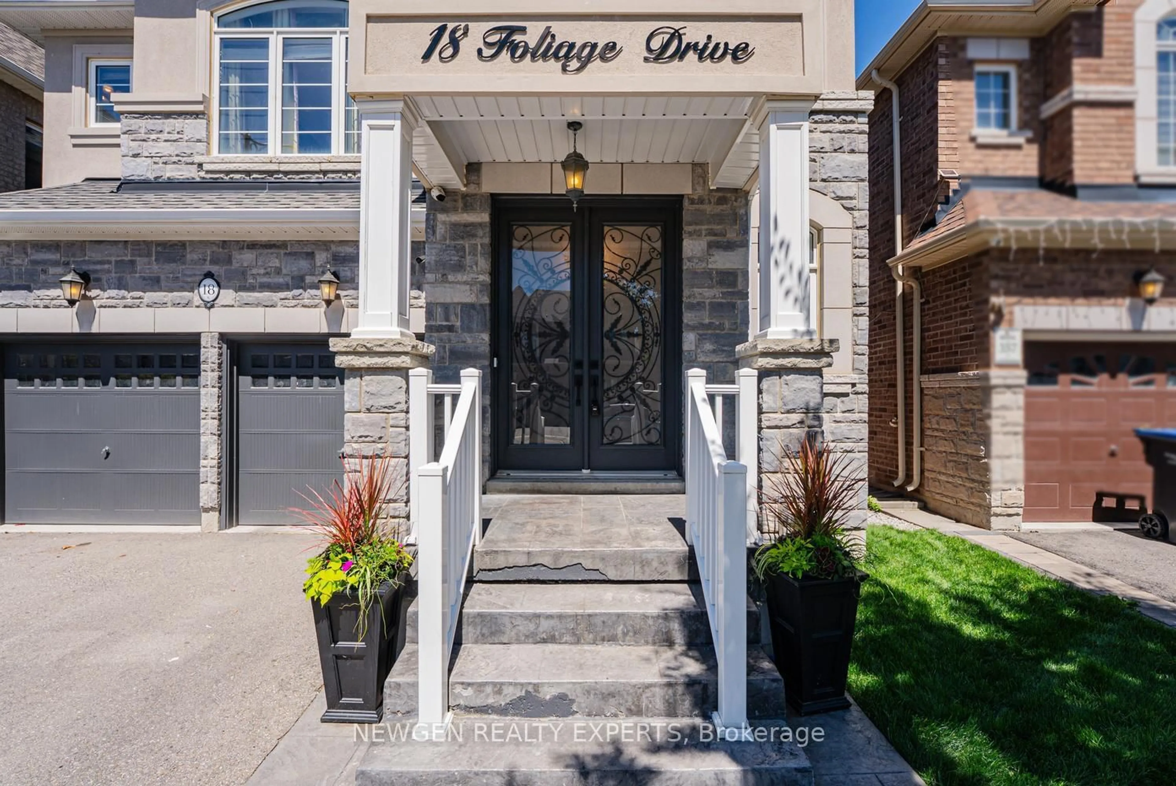 Unknown for 18 FOLIAGE Dr, Brampton Ontario L7A 4M7