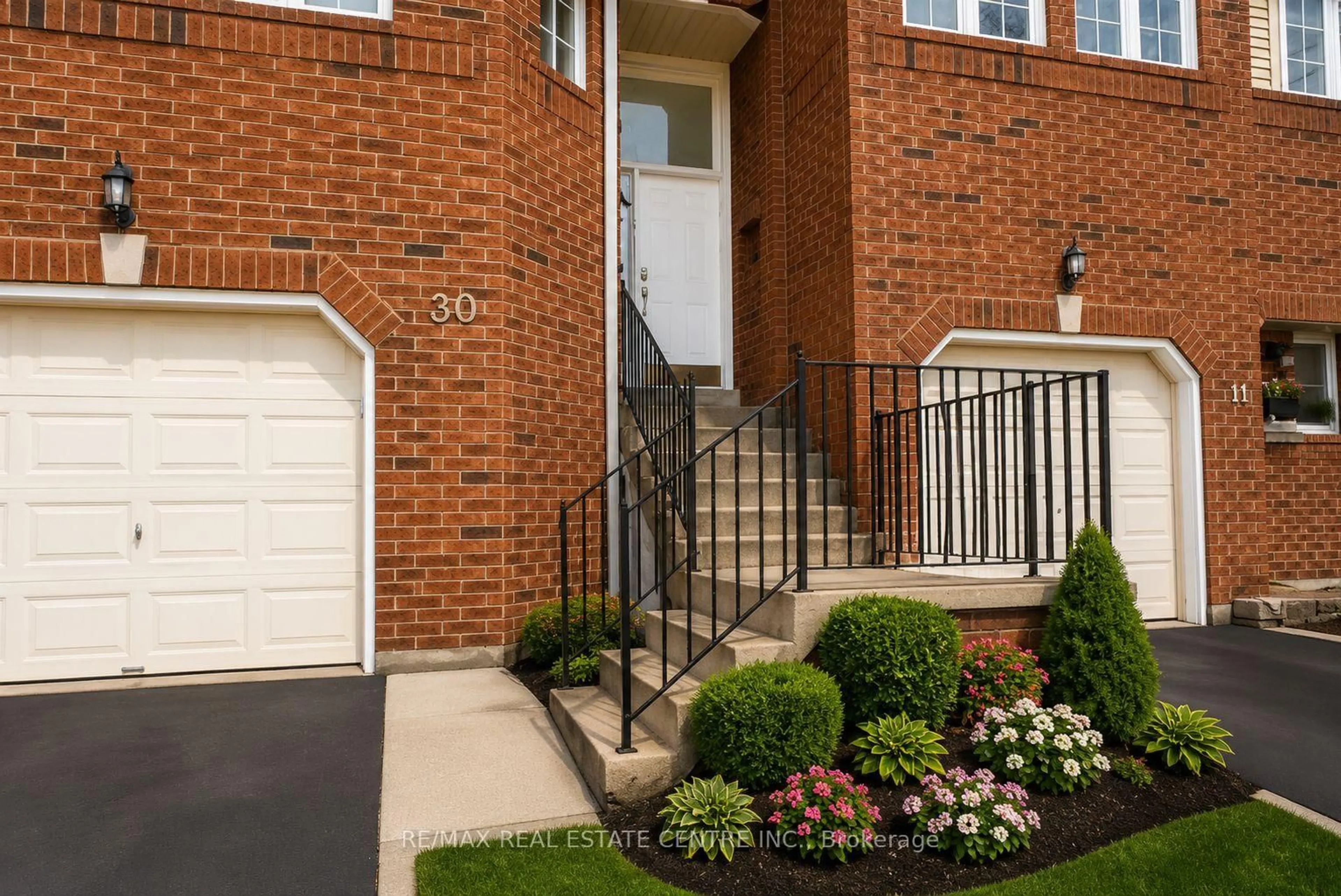 Home with brick exterior material, street for 4605 Donegal Dr #10, Mississauga Ontario L5M 4X7
