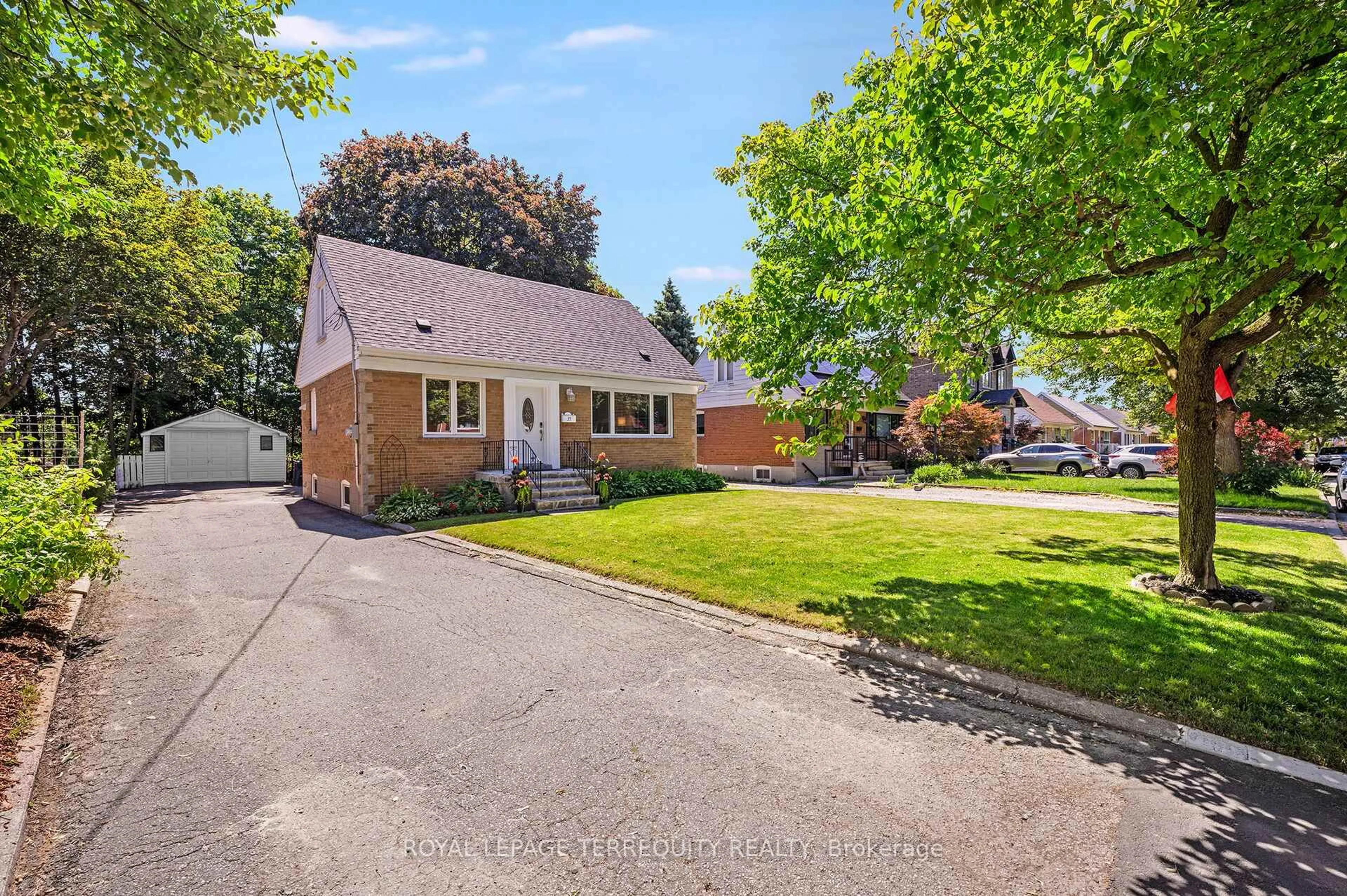 Unknown for 35 Jodphur Ave, Toronto Ontario M9M 2J3