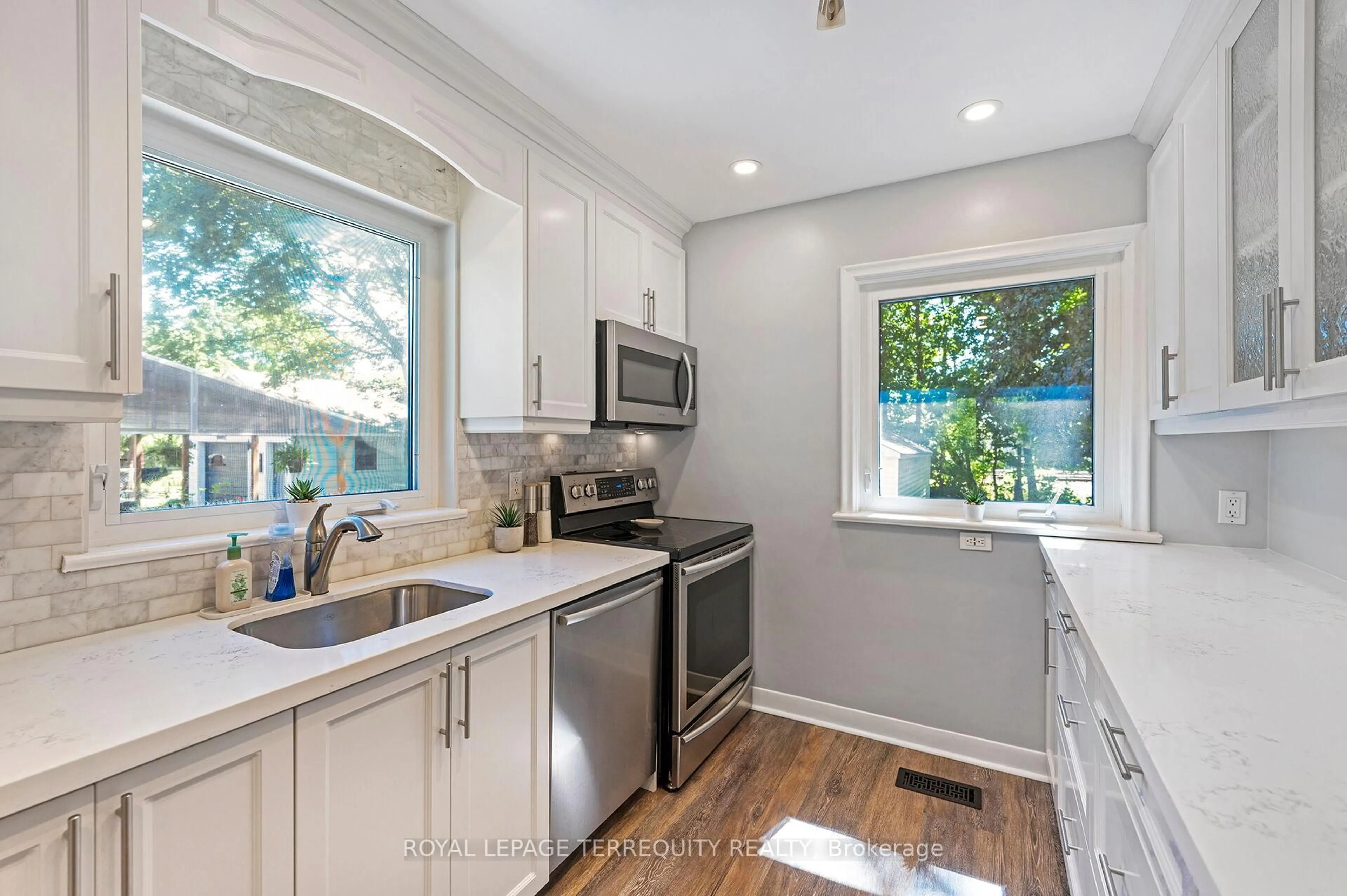 Open concept kitchen, unknown for 35 Jodphur Ave, Toronto Ontario M9M 2J3