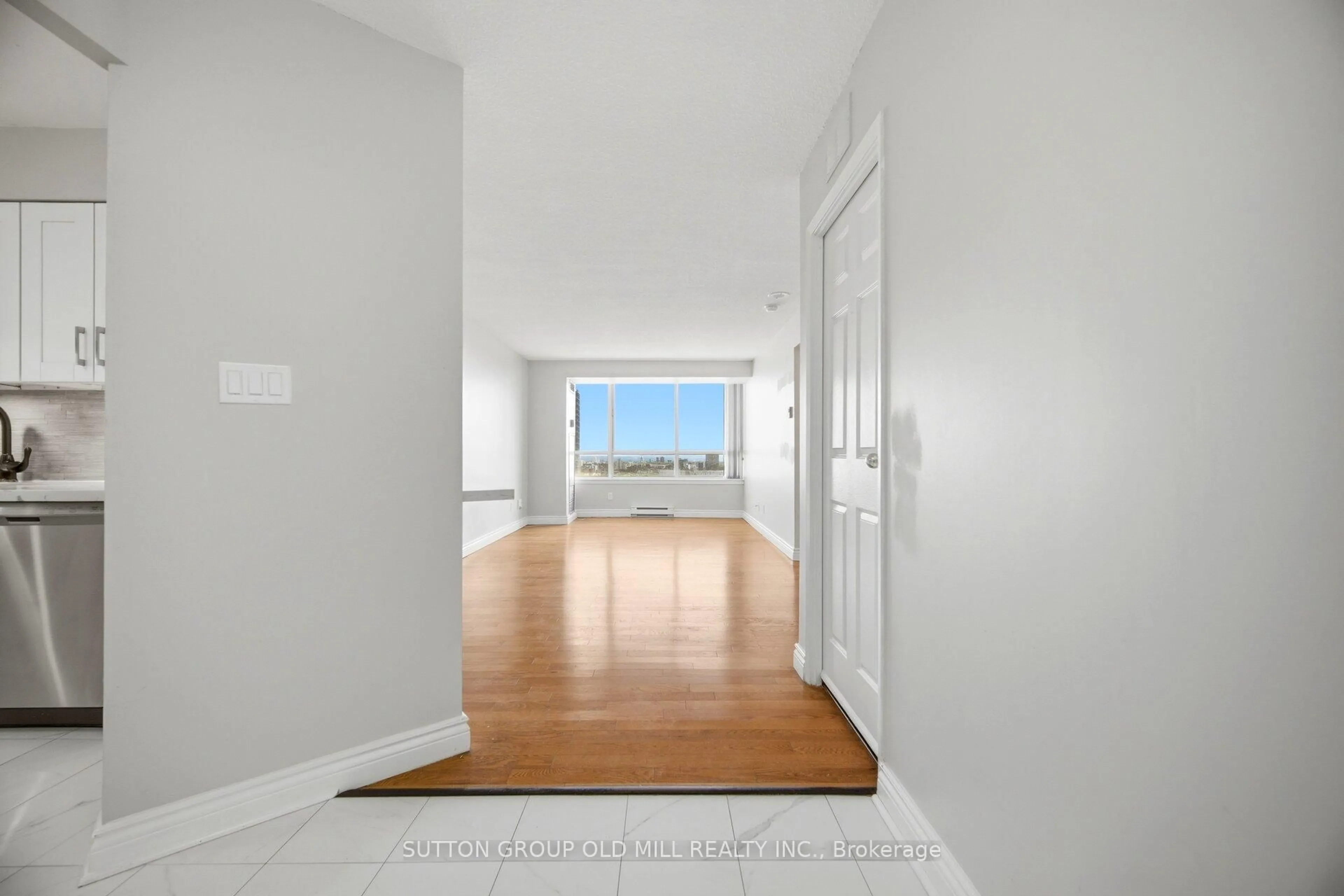 Unknown for 3605 Kariya Dr #1812, Mississauga Ontario L5B 3J4