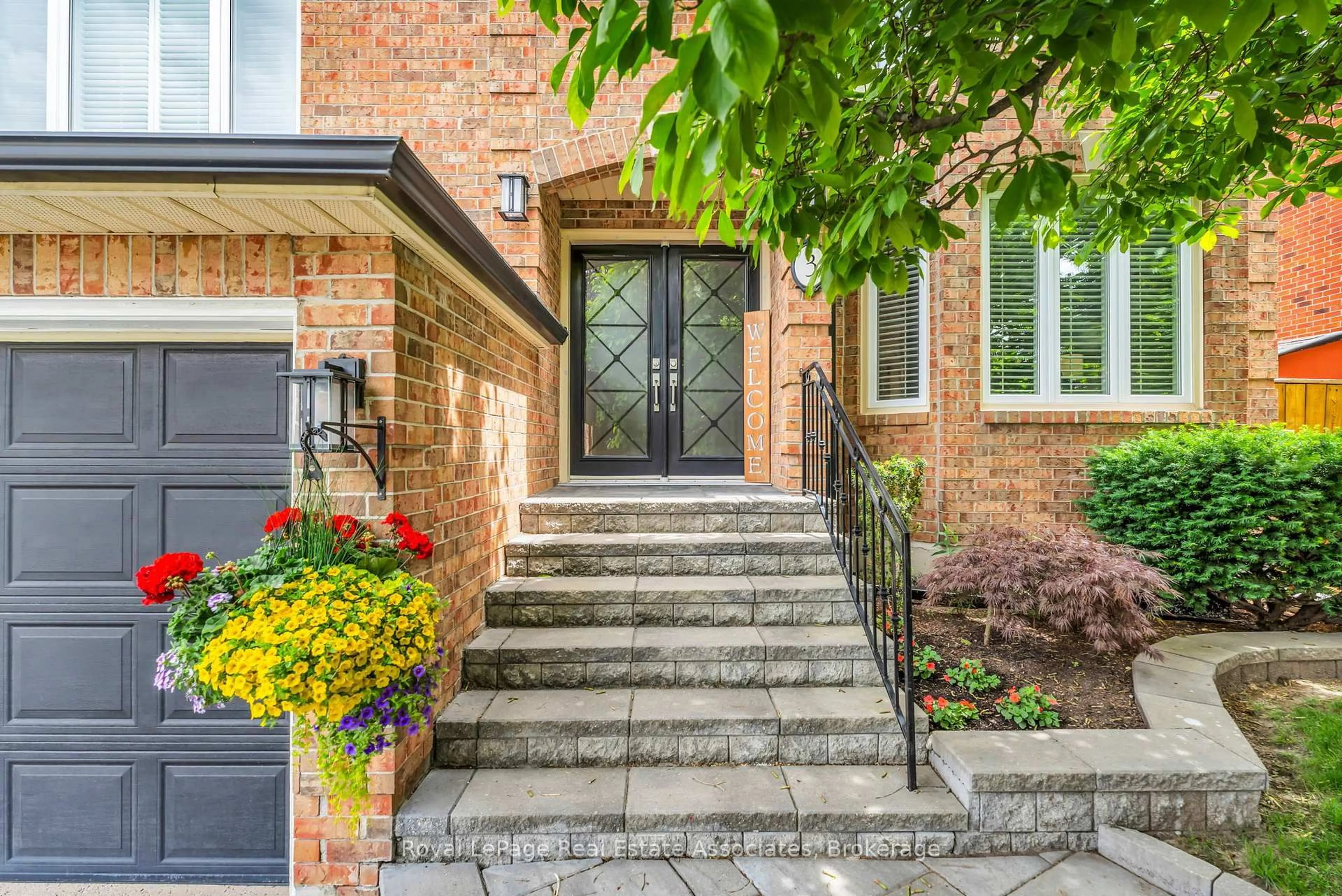 Home with brick exterior material, street for 3 Hacienda Crt, Brampton Ontario L6Z 3J2