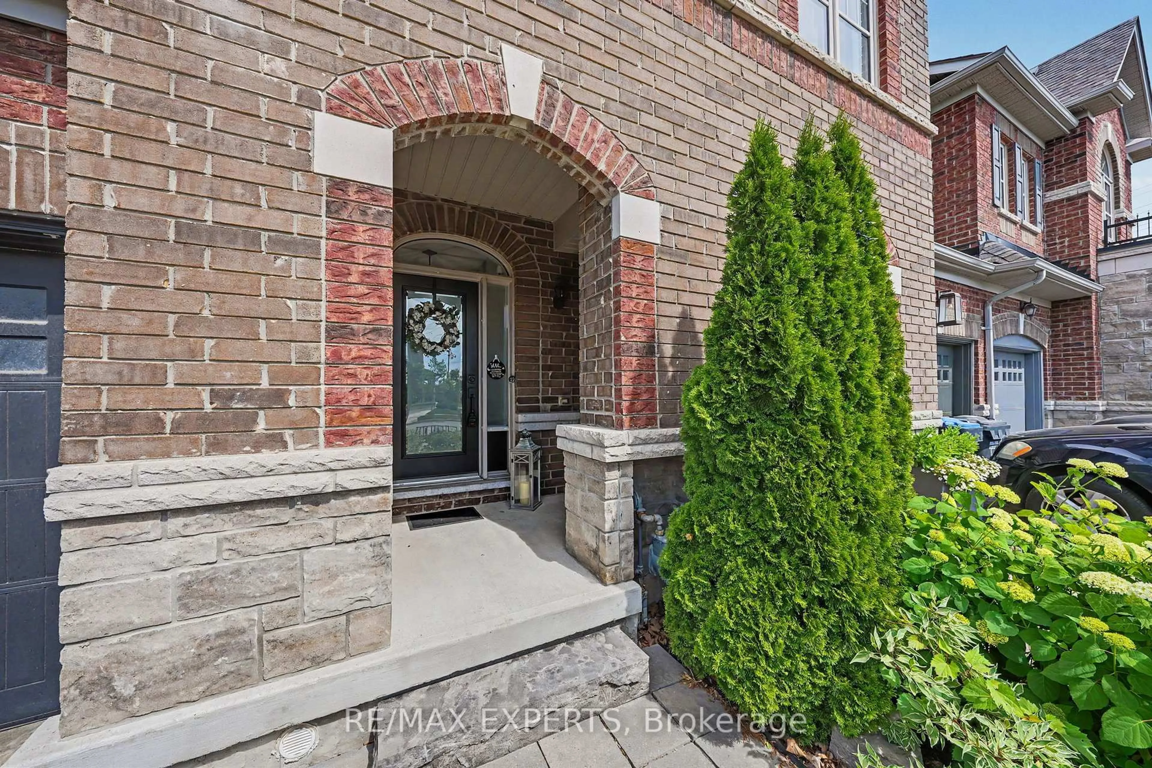 Home with brick exterior material, street for 8 Morra Ave, Caledon Ontario L7E 4K5