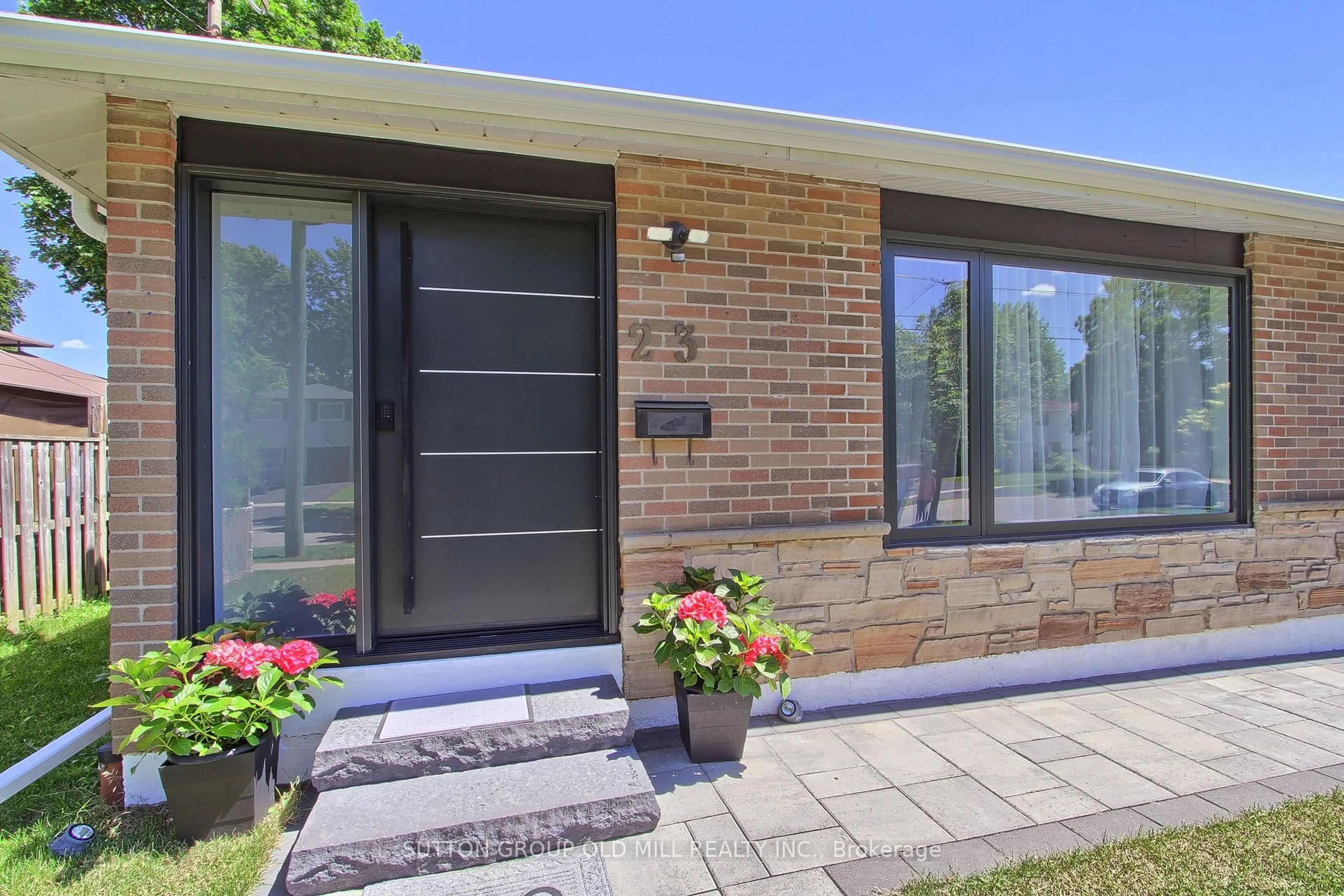 Home with brick exterior material, street for 23 Moore Park Cres, Halton Hills Ontario L7G 2T3