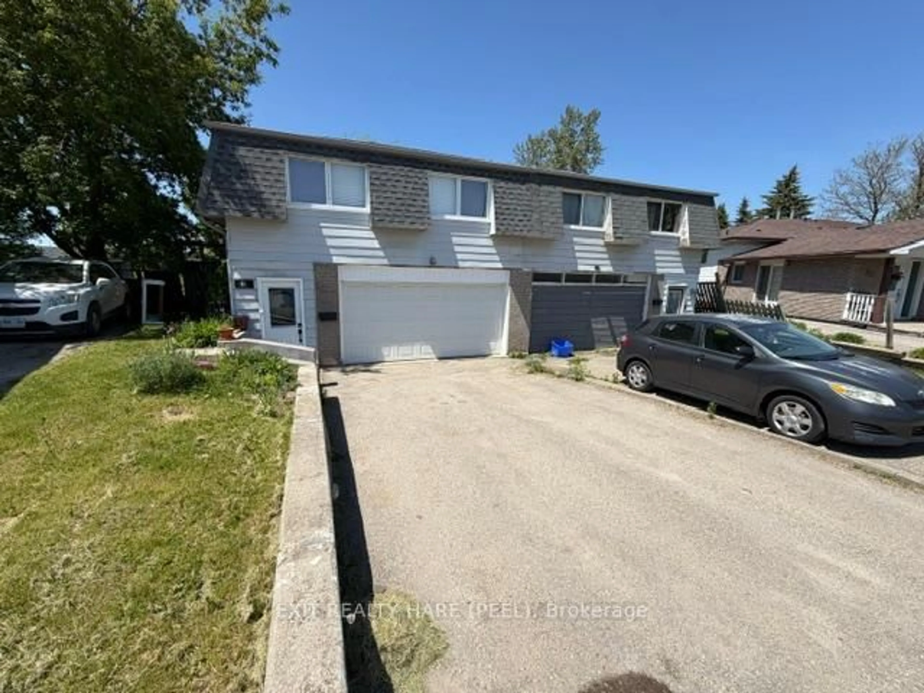A pic from outside/outdoor area/front of a property/back of a property/a pic from drone, street for 91 Burbank Cres, Orangeville Ontario L9W 3E6