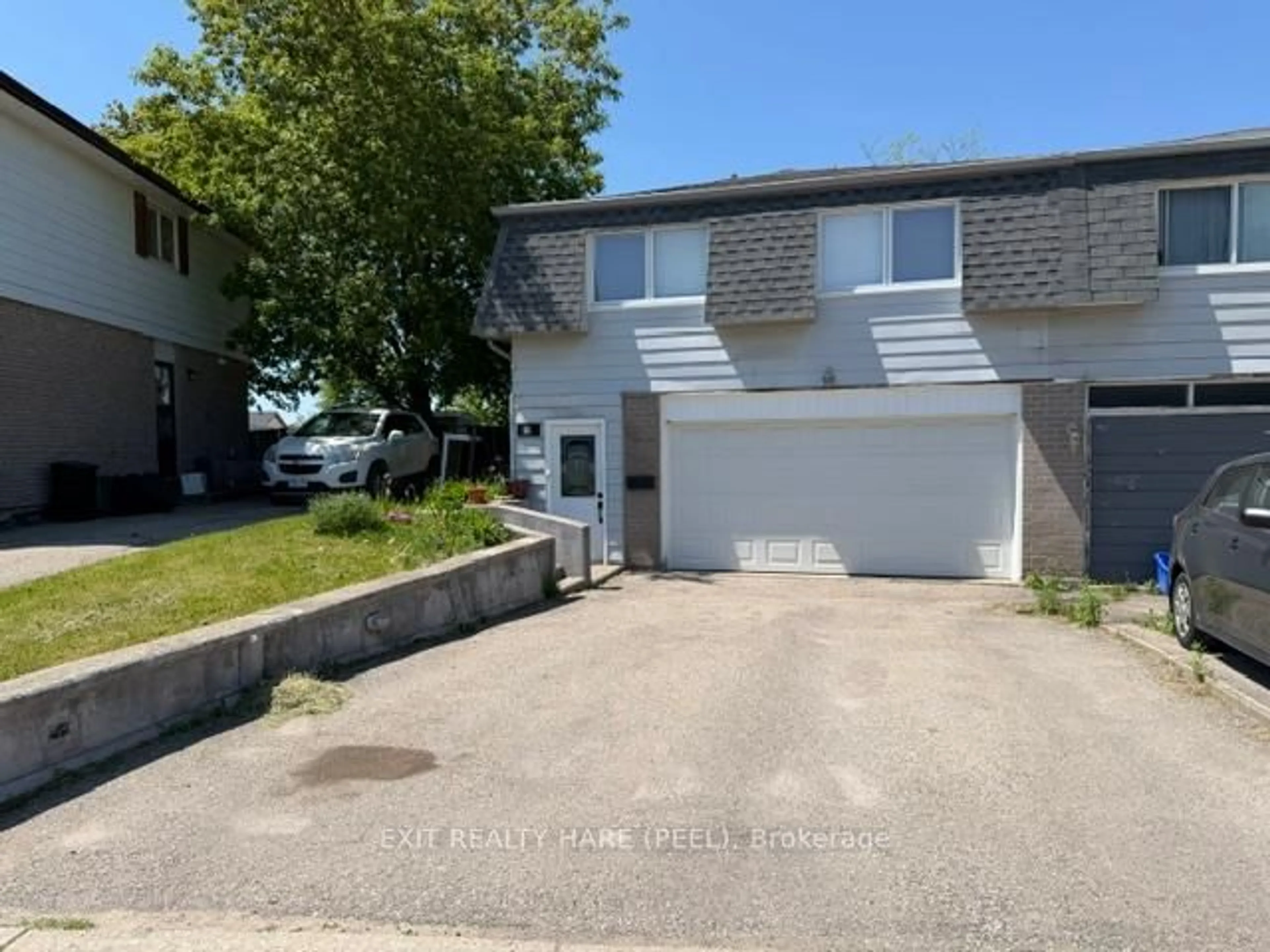 A pic from outside/outdoor area/front of a property/back of a property/a pic from drone, street for 91 Burbank Cres, Orangeville Ontario L9W 3E6