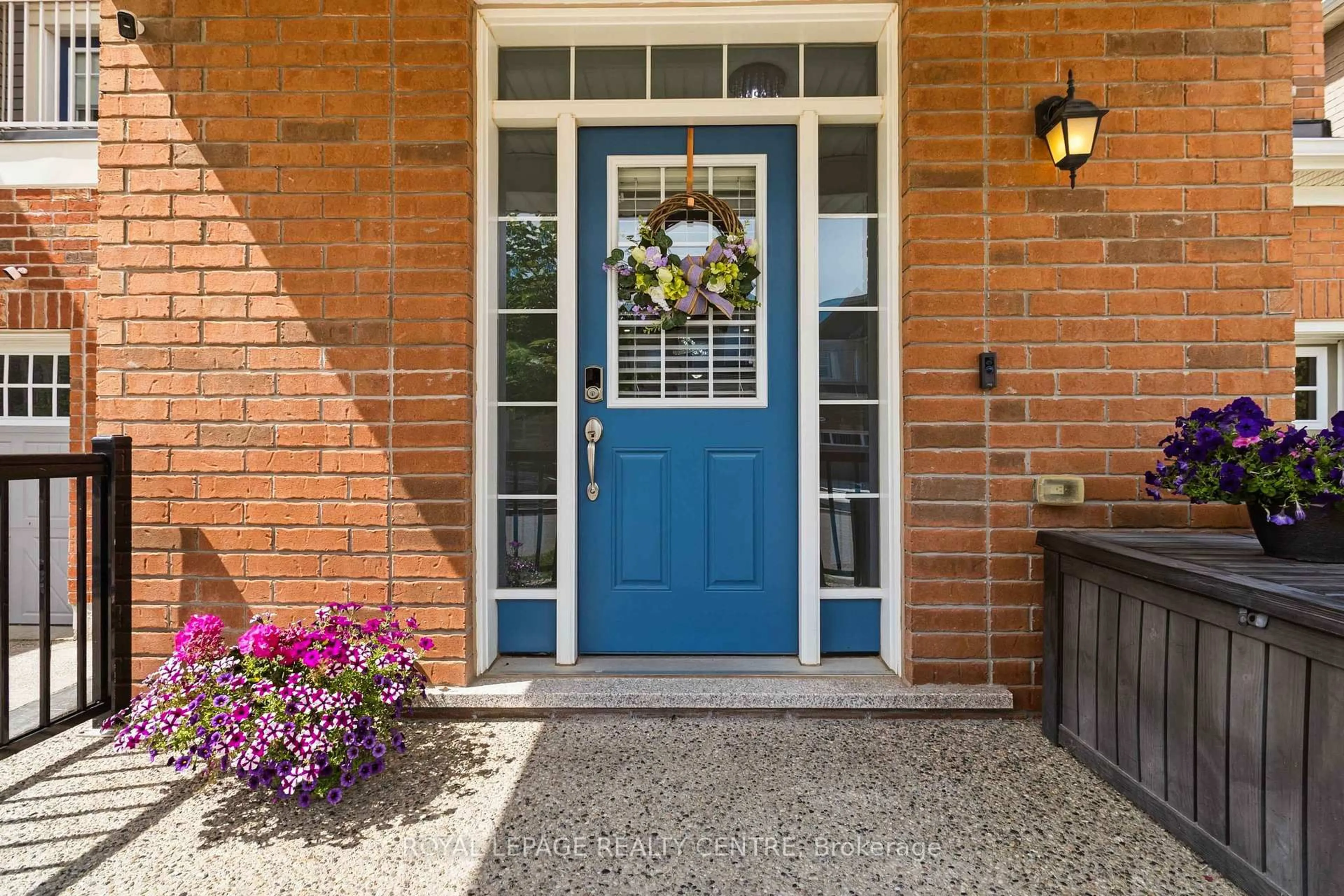 Indoor entryway for 1590 Clitherow Dr, Milton Ontario L9E 0A2